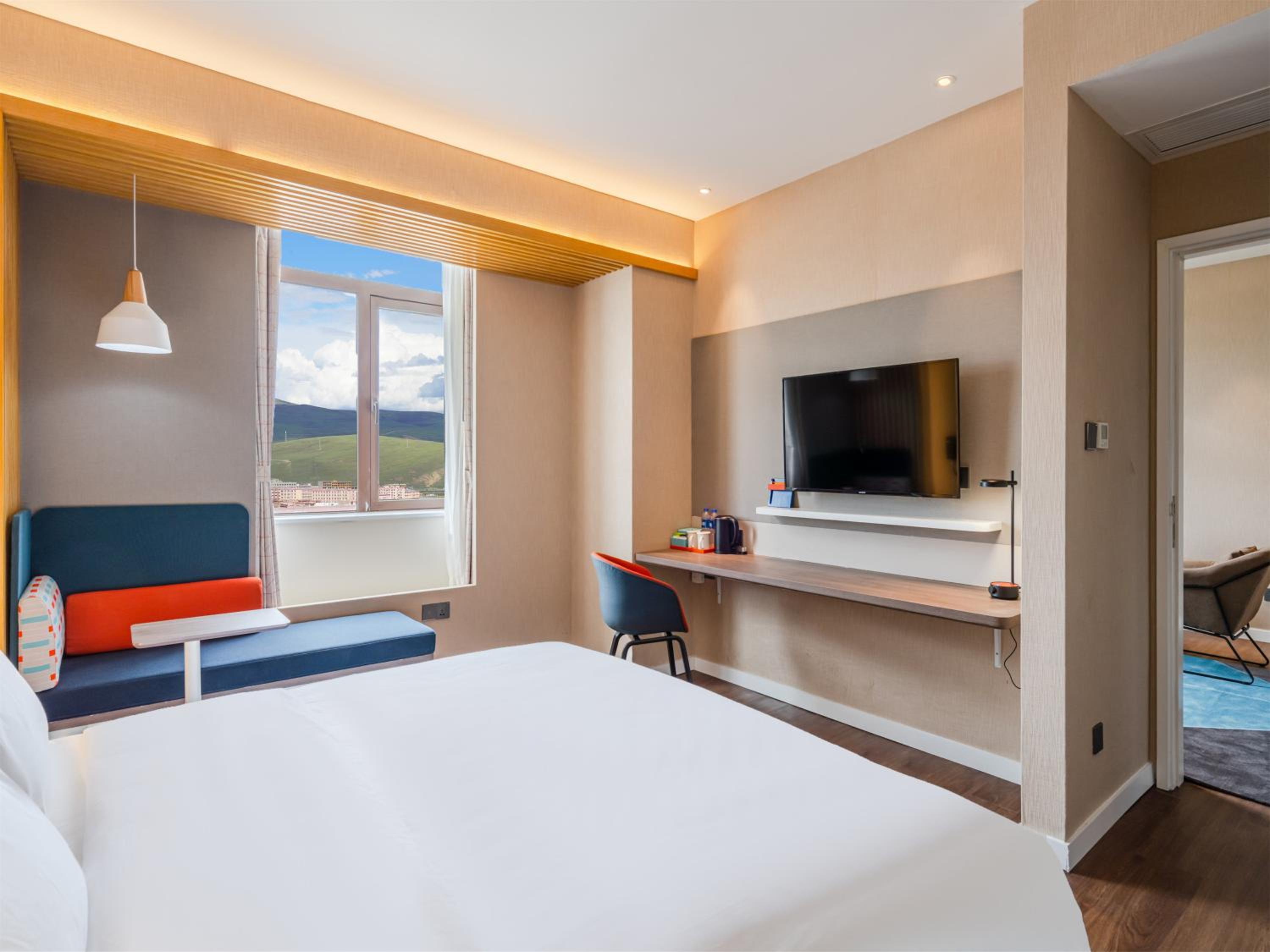 King Suite - Photo 4