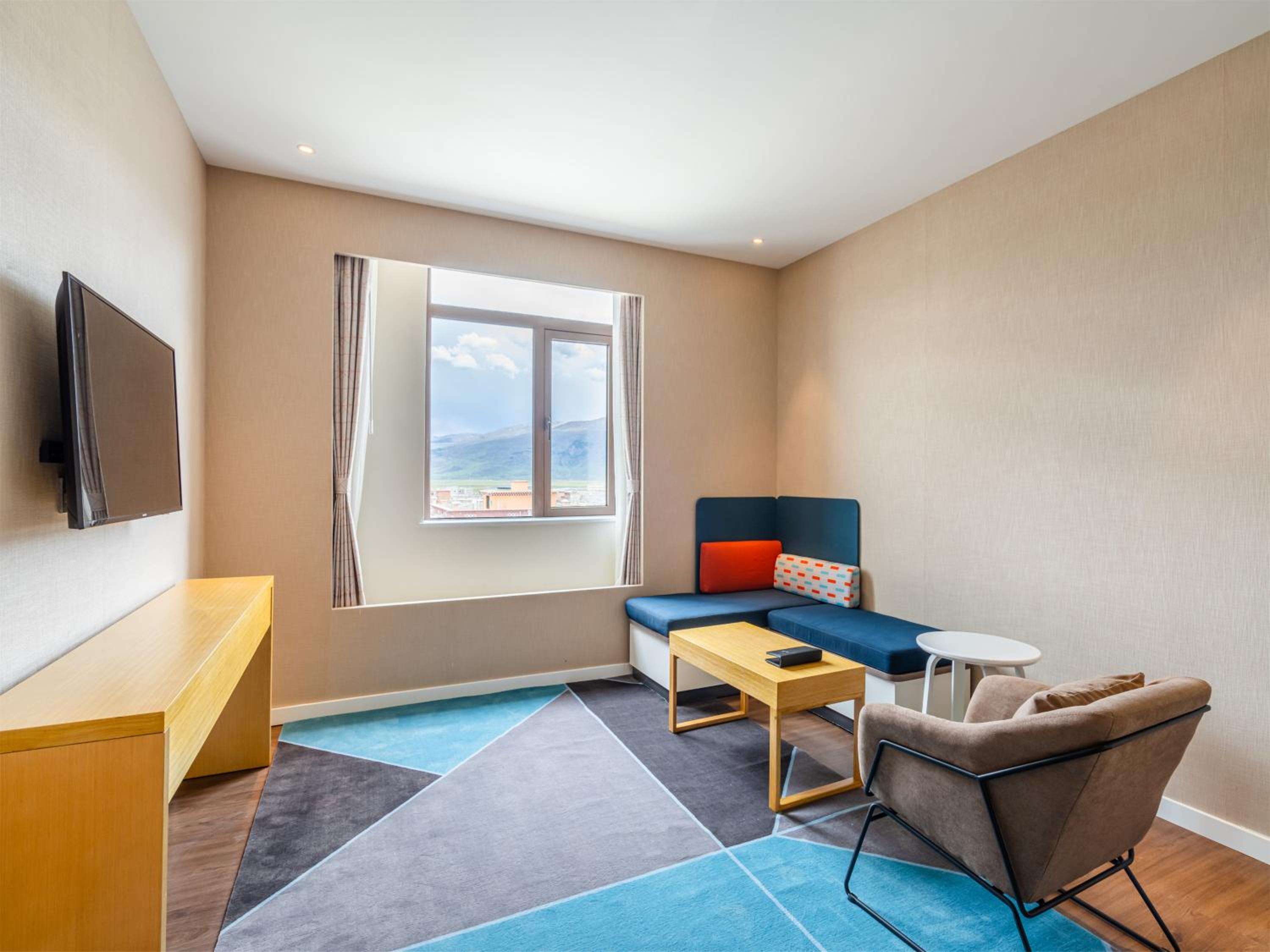 King Suite - Photo 6