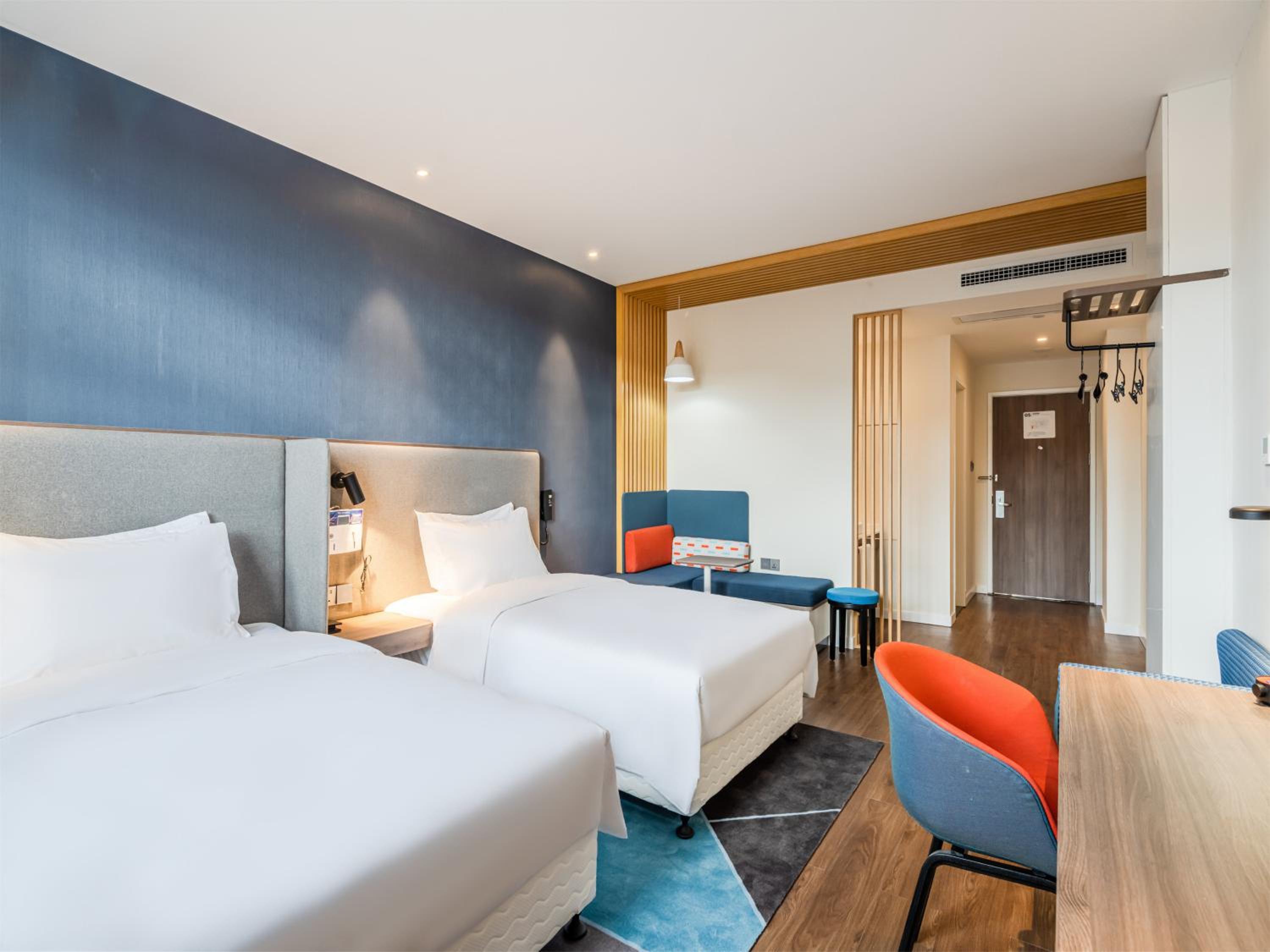 Standard Double Room with Two Double Beds - Photo 1