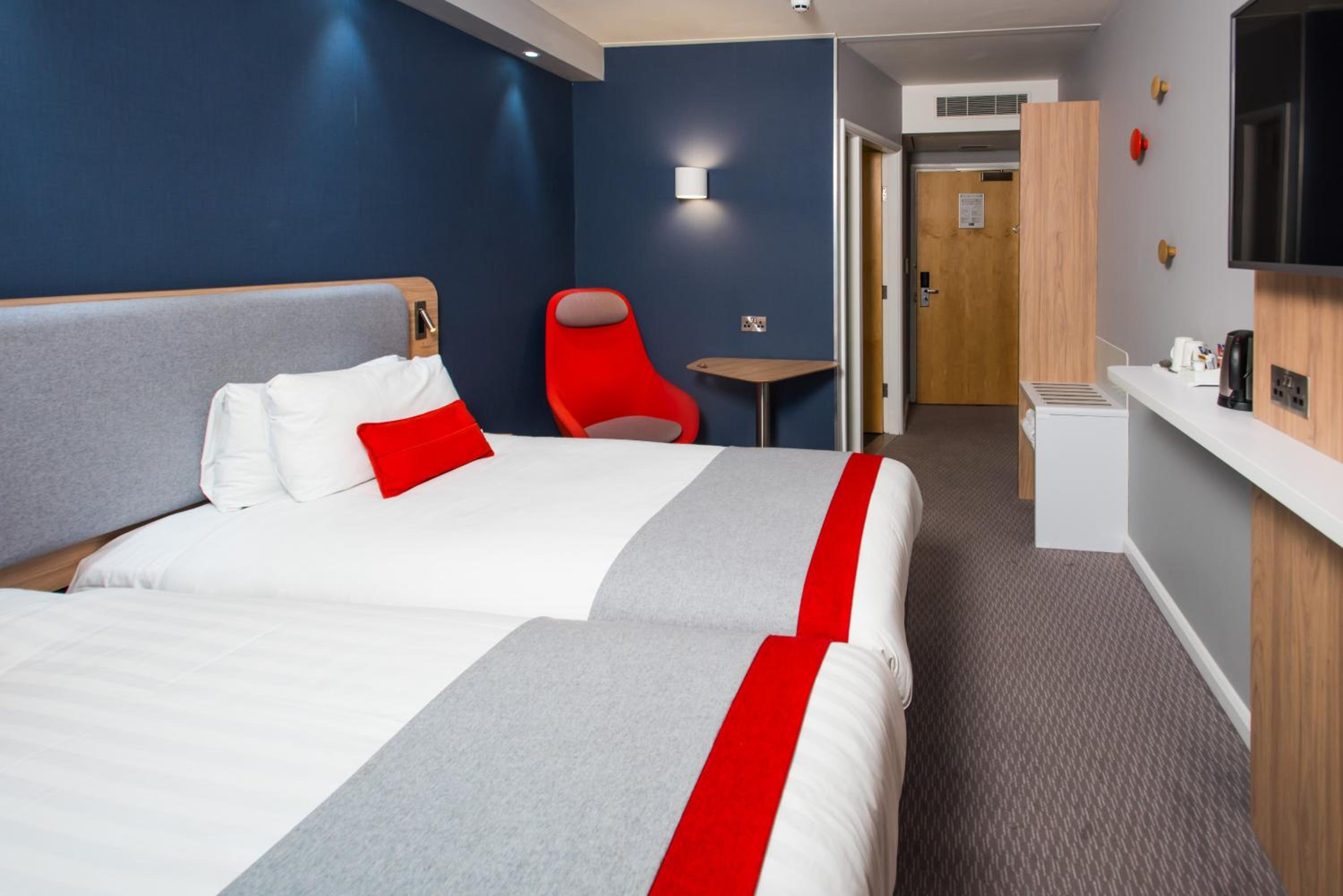 Standard Twin Room with Free Hot Breakfast photo 1