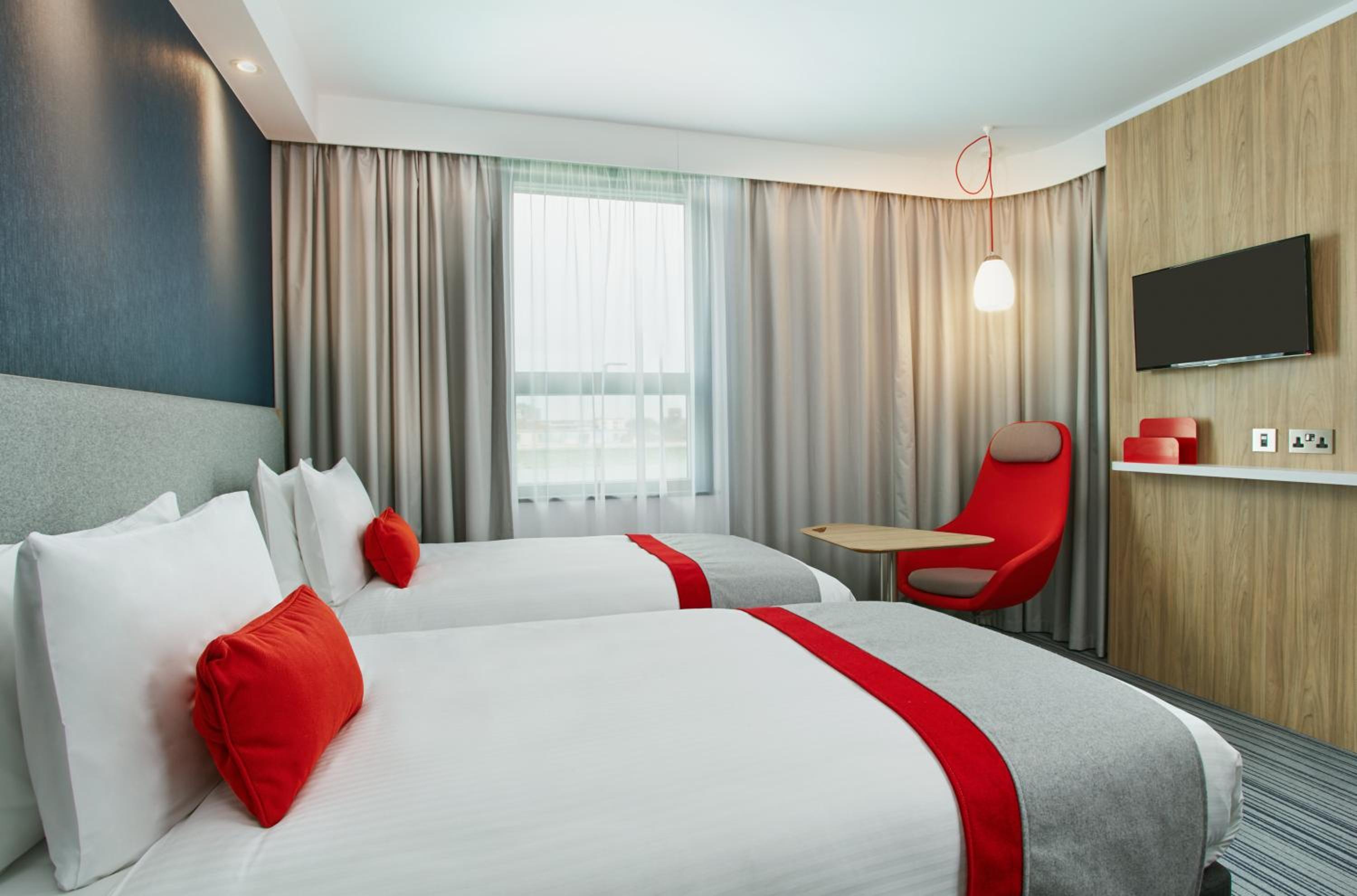 Standard Twin Room with Free Hot Breakfast