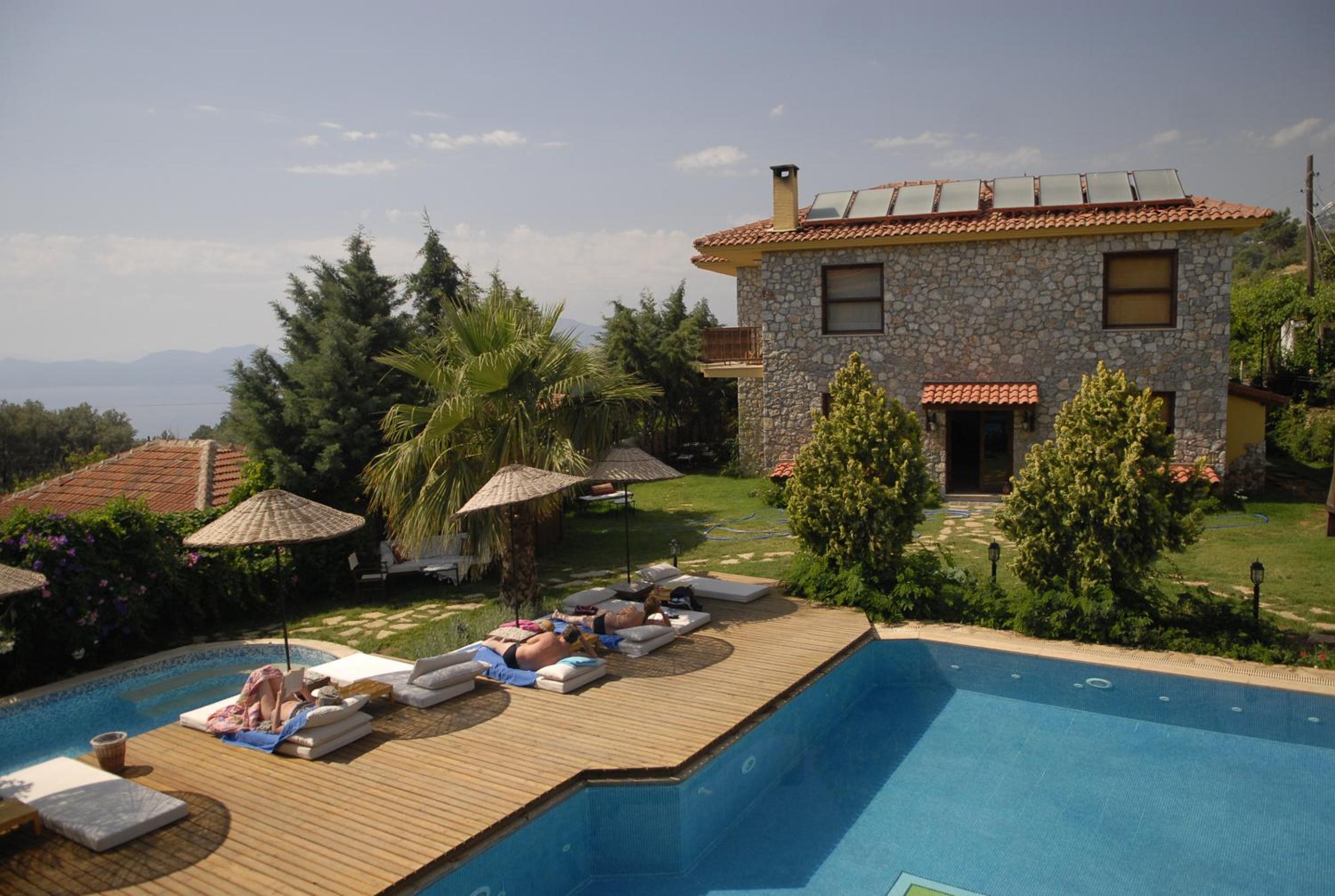 Deluxe Double Room with Jacuzzi  photo 2