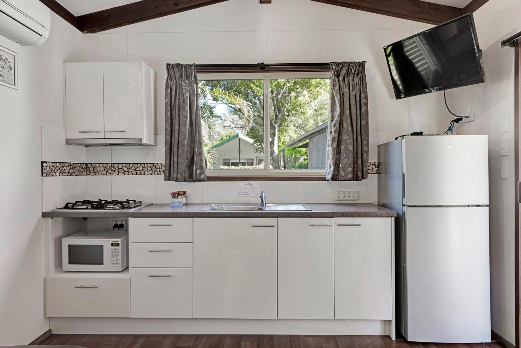 Economy 1 Bedroom - Sleeps 4 photo 3