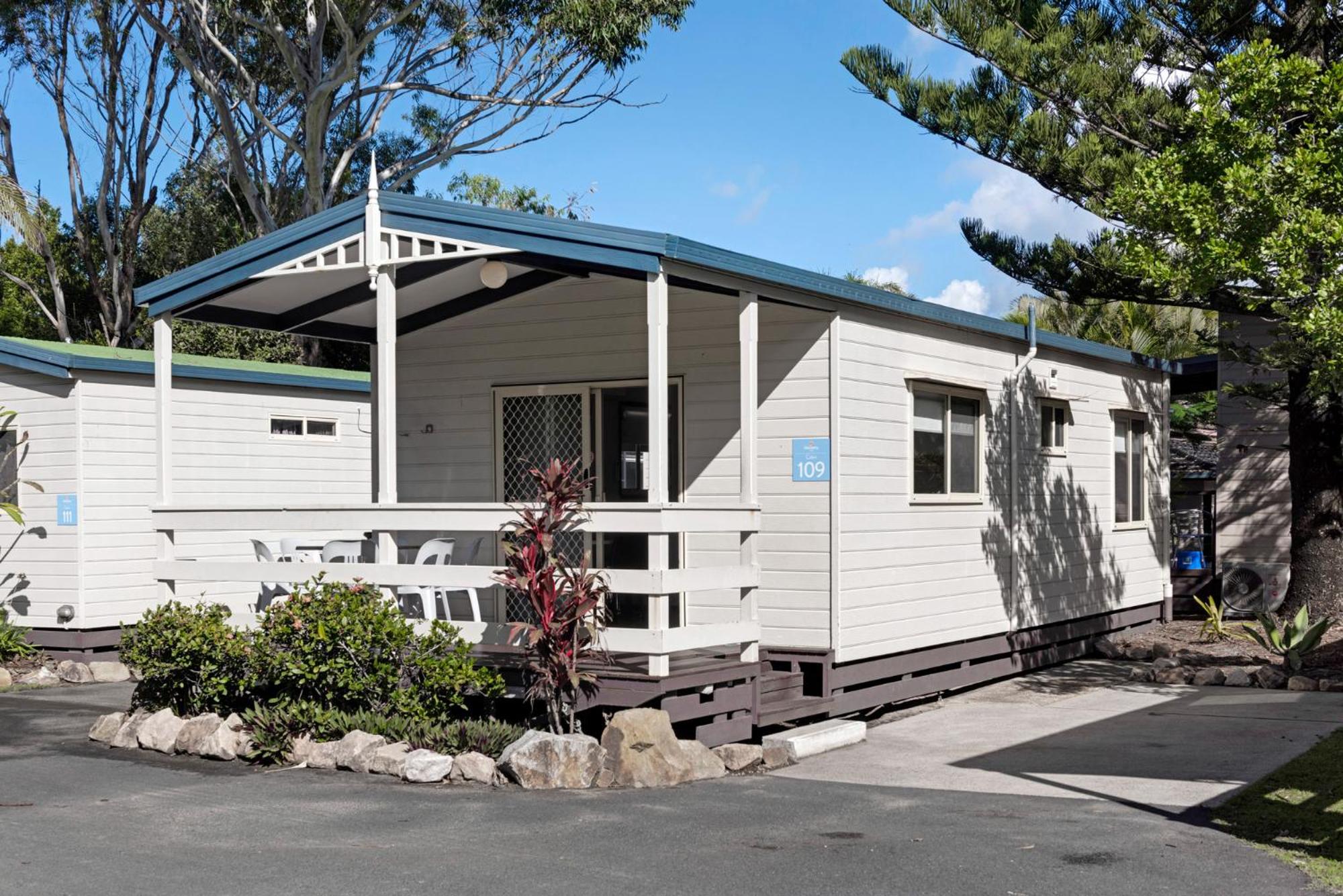 Standard 2 Bedroom Cabin - Sleeps 6 photo 2