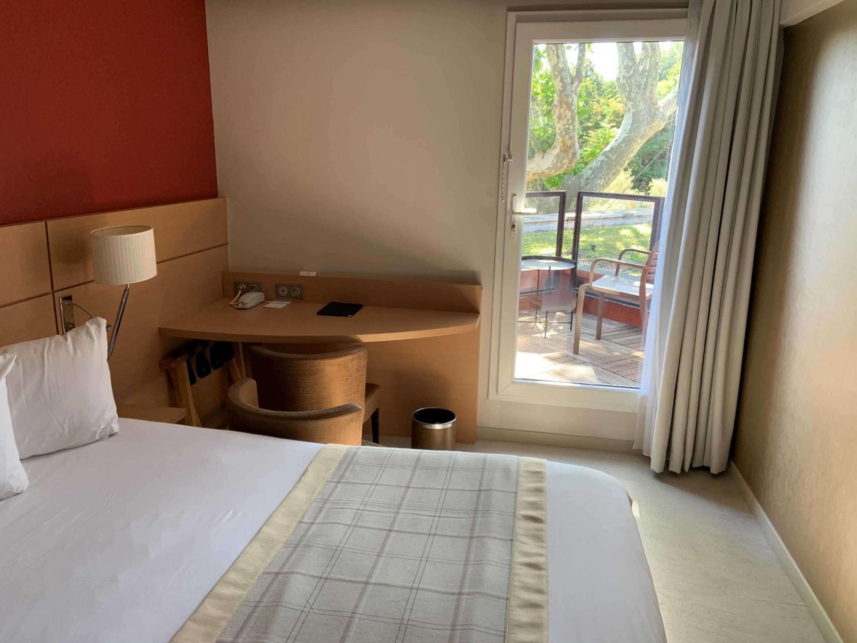 Superior Room King size Bed with Balcony