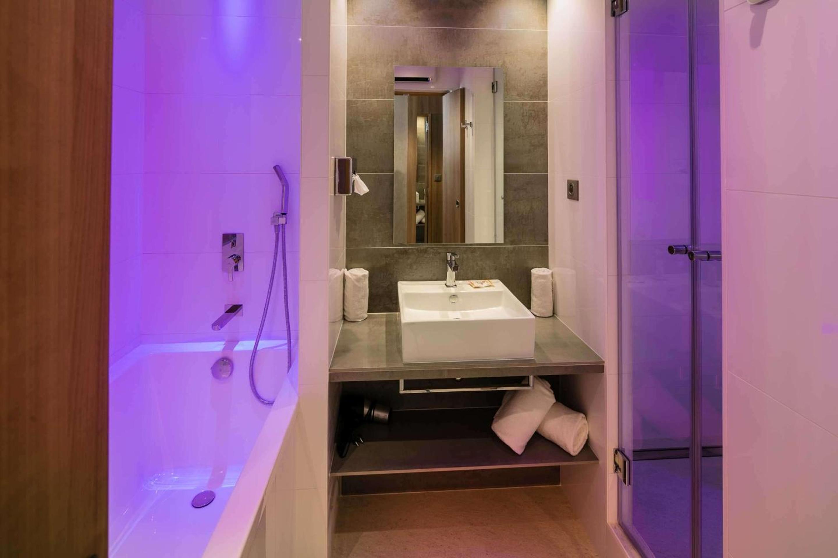 Suite Junior with King Bed
