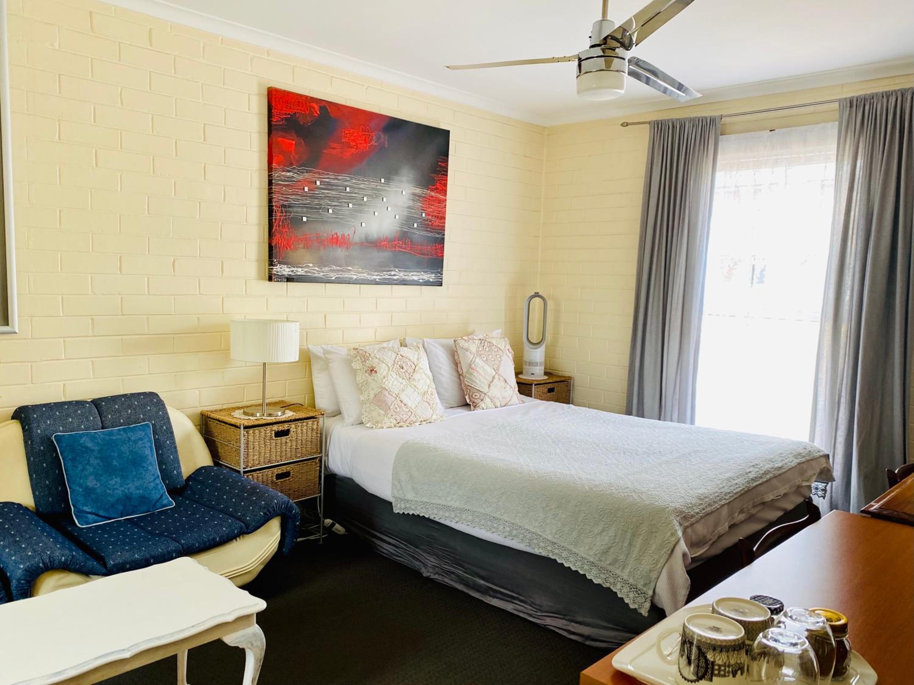 Deluxe Queen Room photo 2