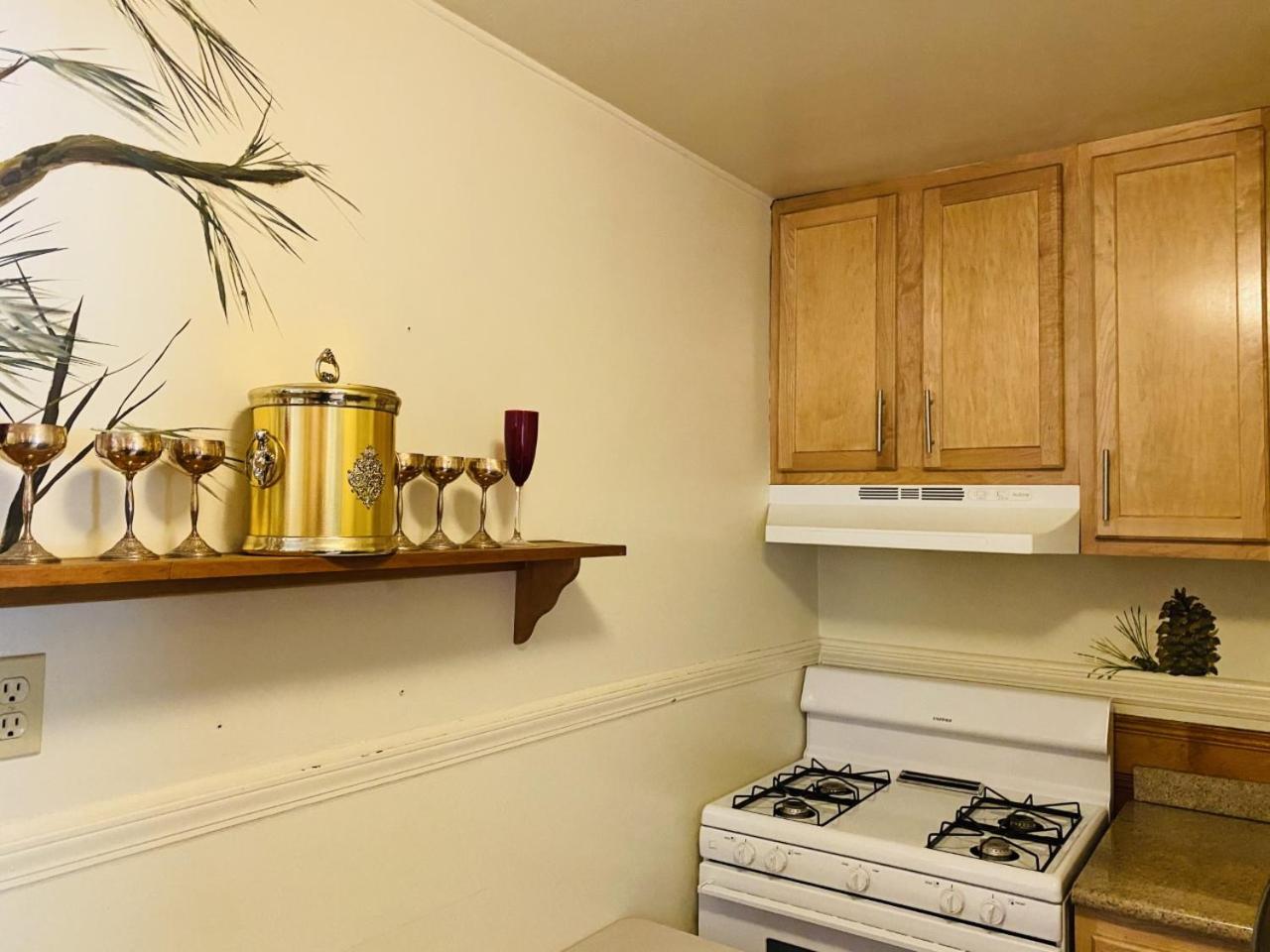 One-Bedroom House - Photo 19