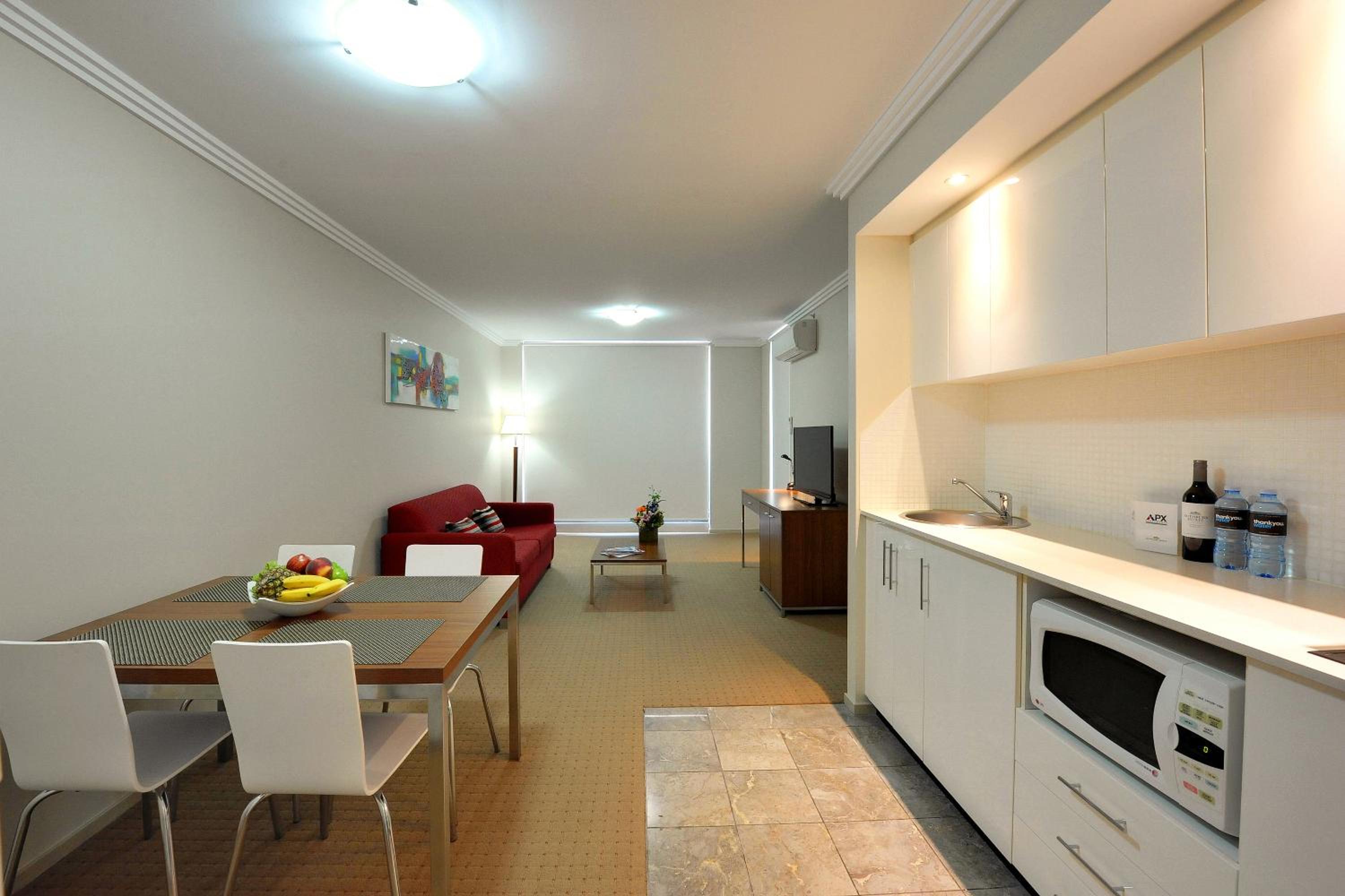One Bedroom Apartment (Daily Housekeeping)