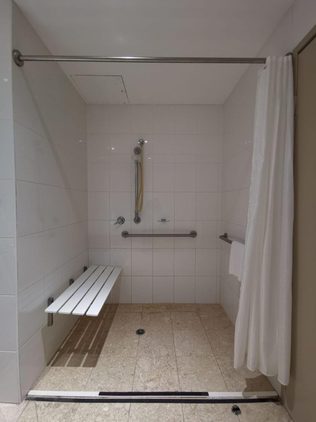 Accessible Room (Daily Housekeeping)