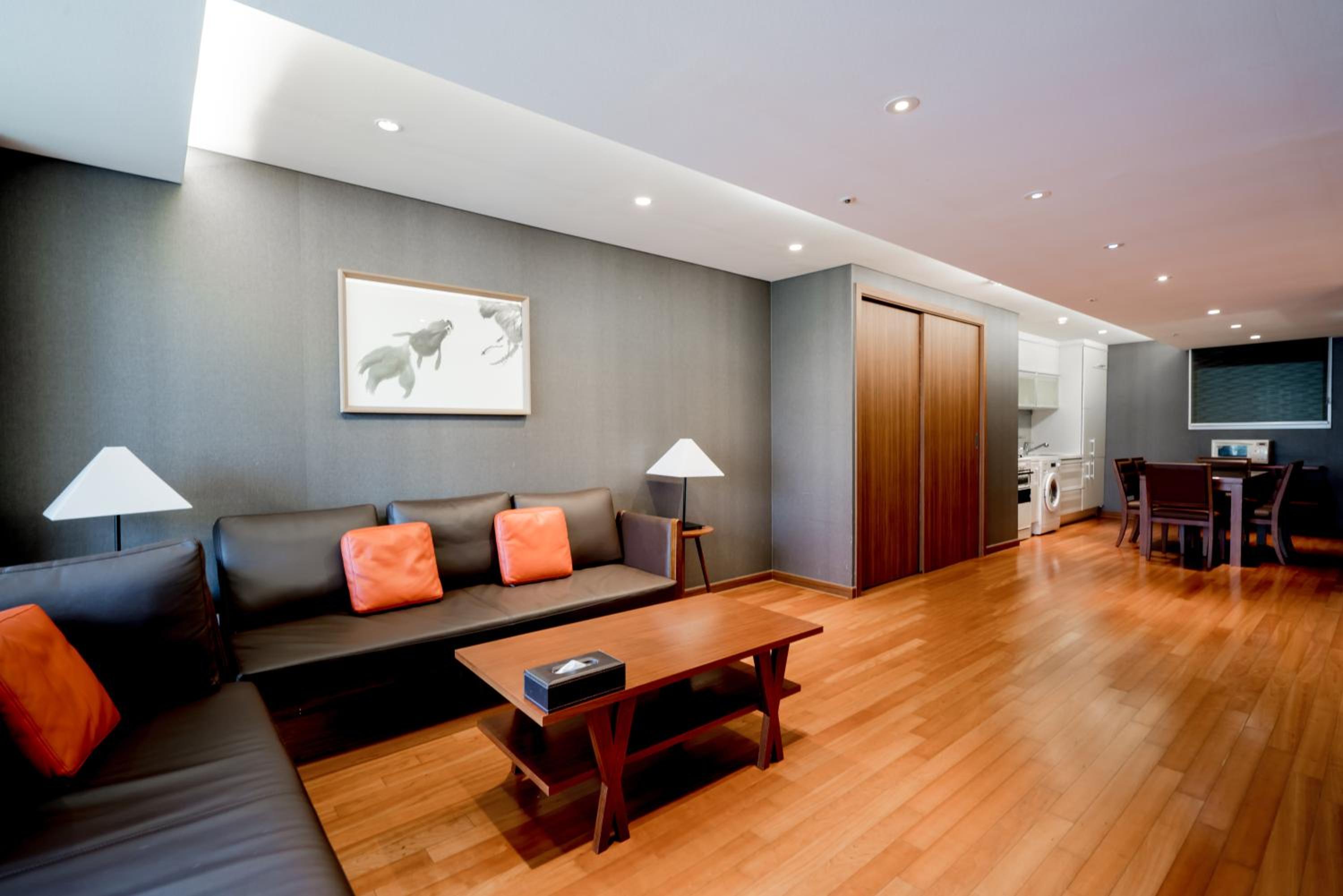 Two bedroom Premier Suite - Photo 15