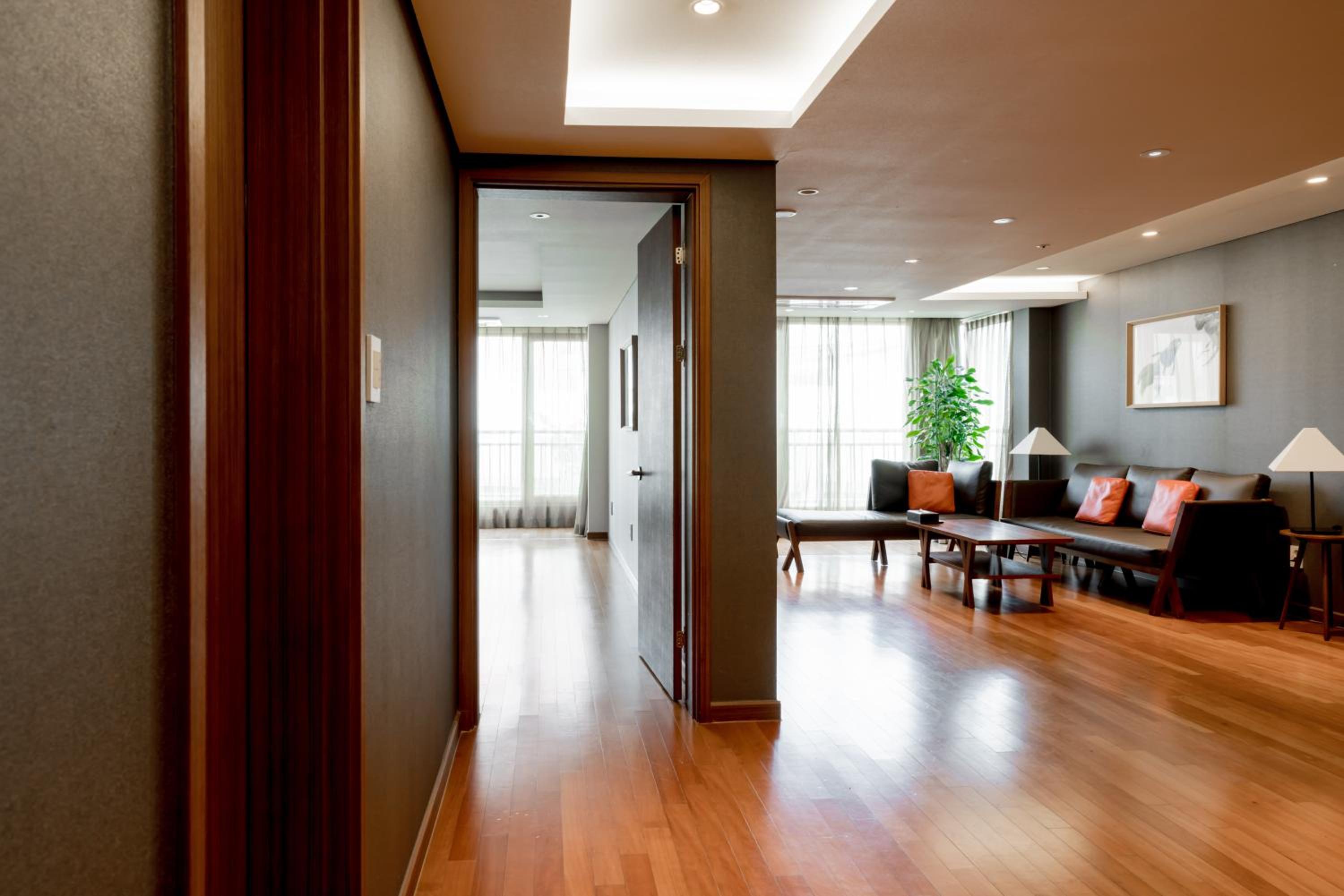 Two bedroom Premier Suite - Photo 10