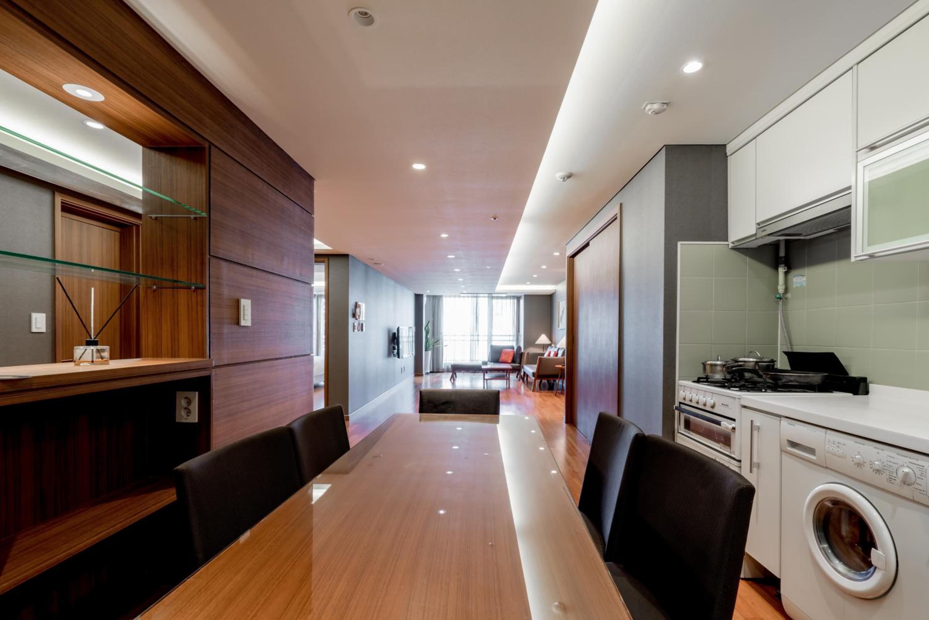 Two bedroom Premier Suite - Photo 12