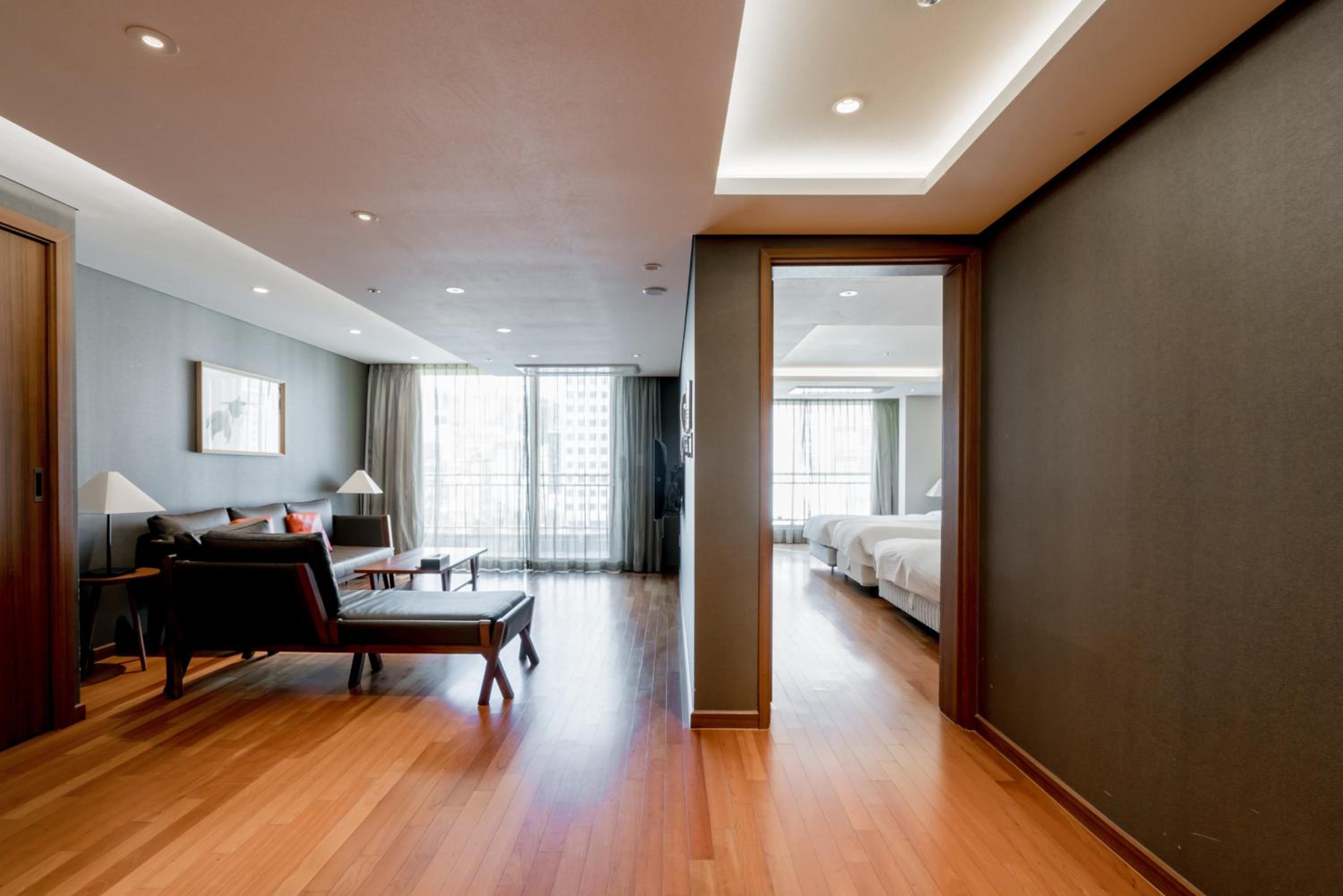 Two bedroom Premier Suite - Photo 14