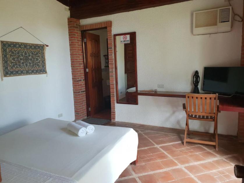 Budget Double Room - Photo 7