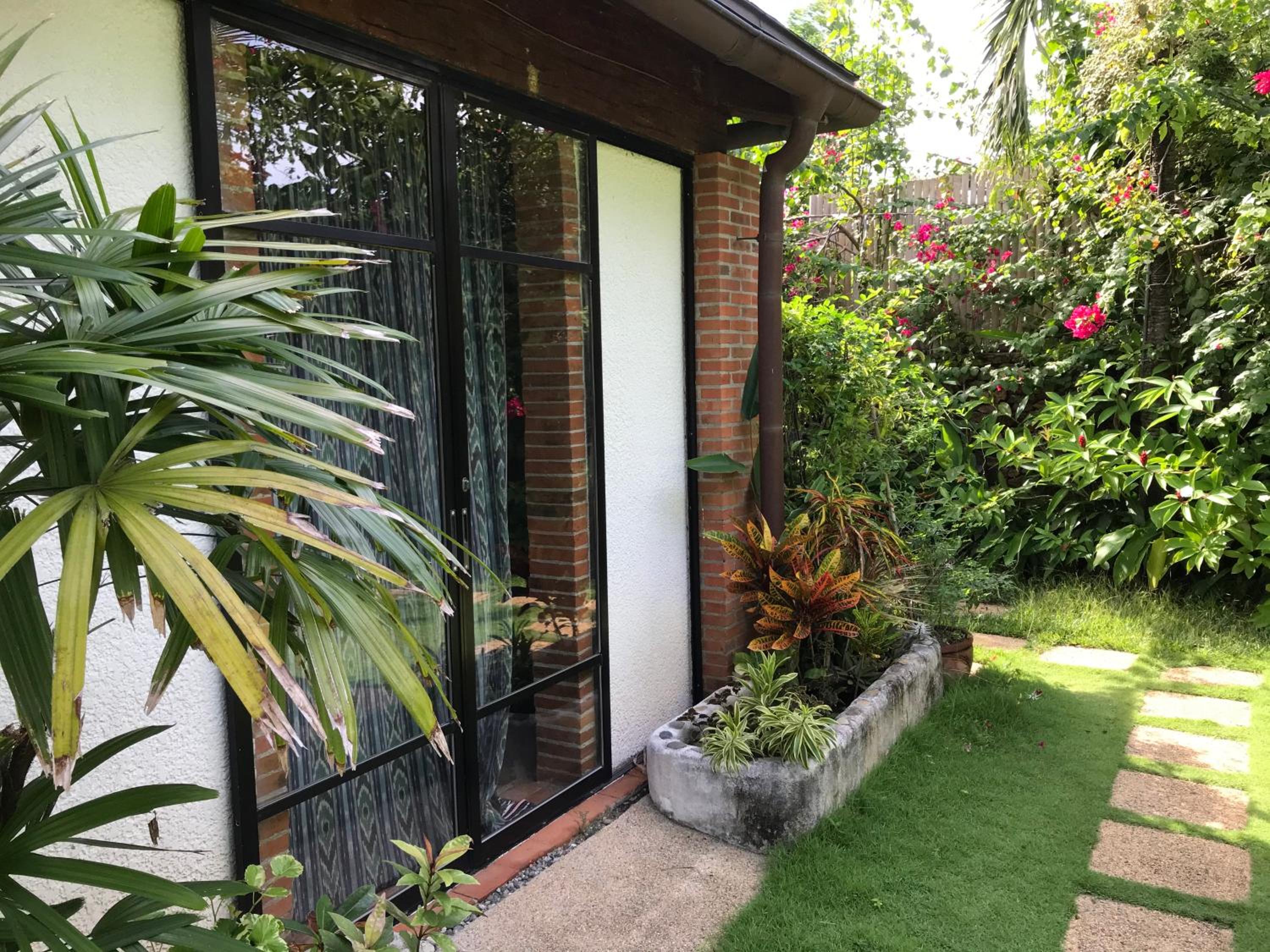 Budget Double Room - Photo 2