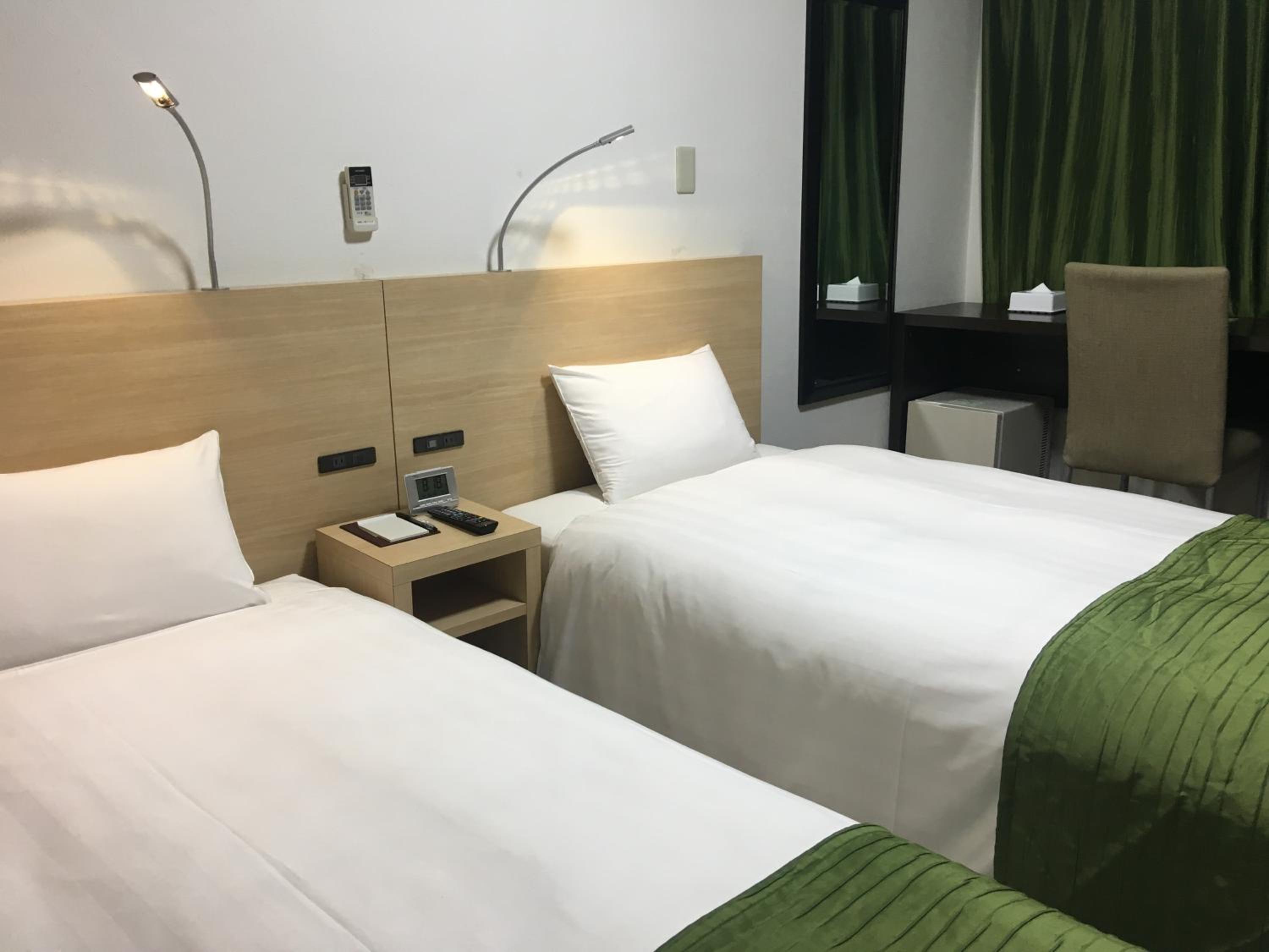 Standard Twin Room - Non-Smoking photo 1