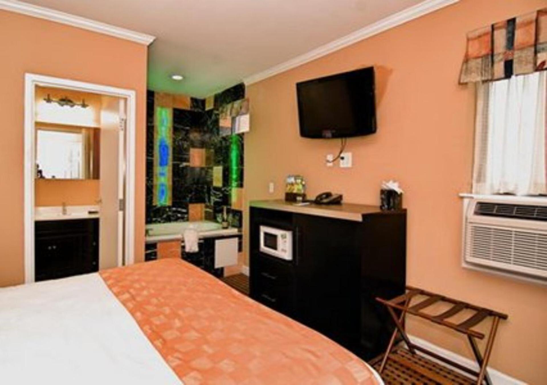 One-Bedroom Suite photo 3