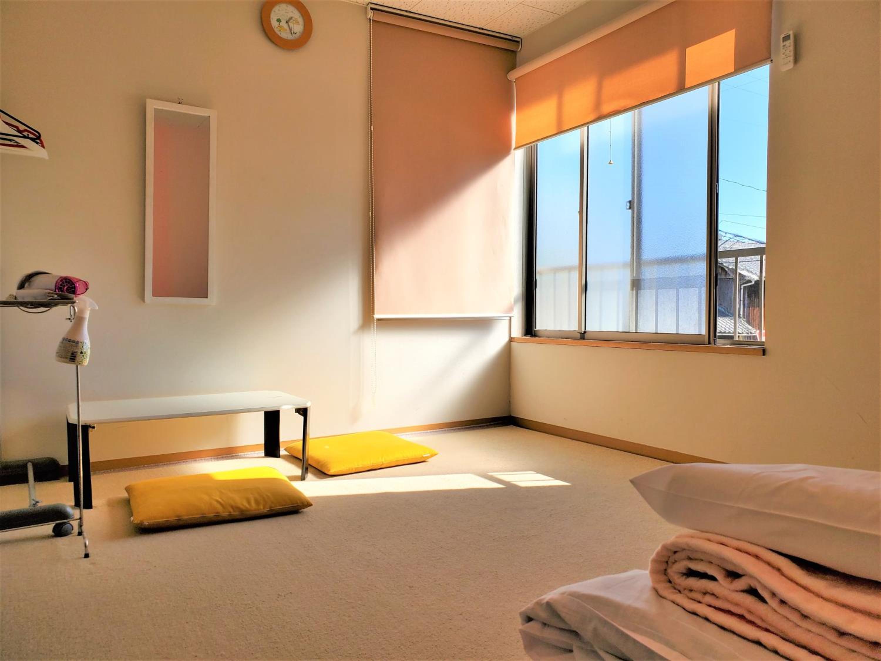 Twin Room - Photo 2
