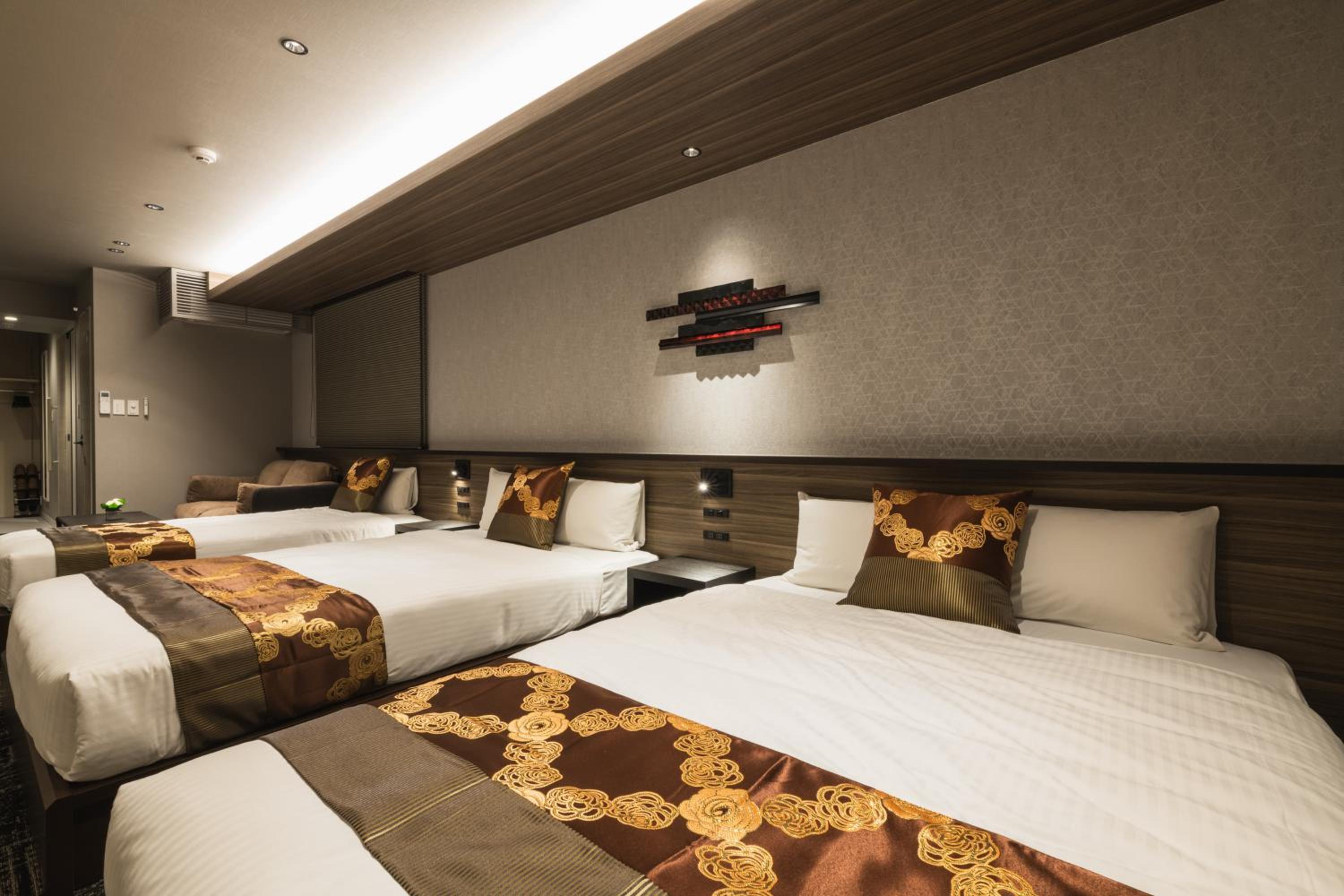 Standard Suite - Photo 1