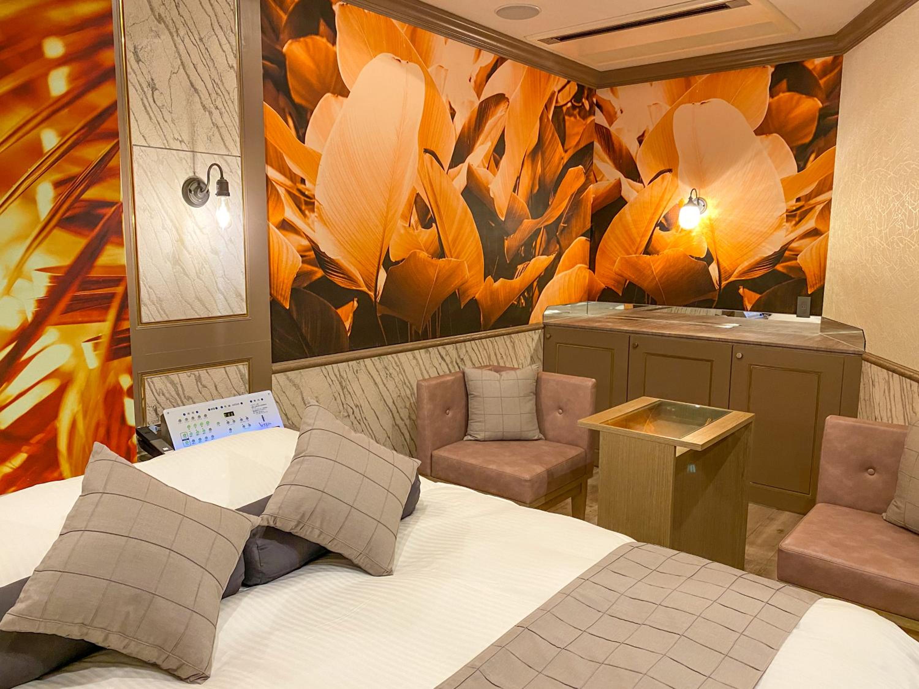 Queen Room Selected at Check-In