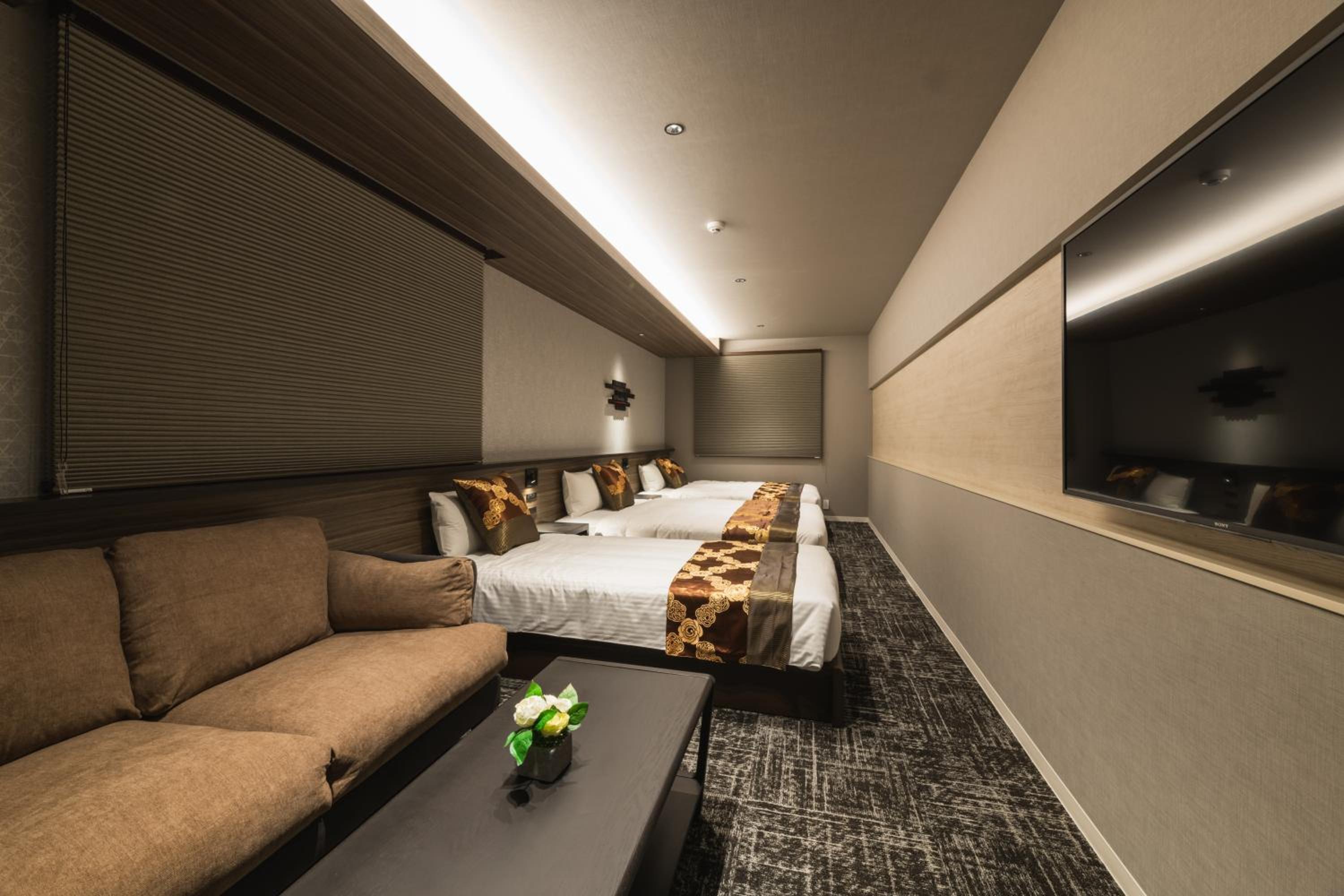 Standard Suite - Photo 2