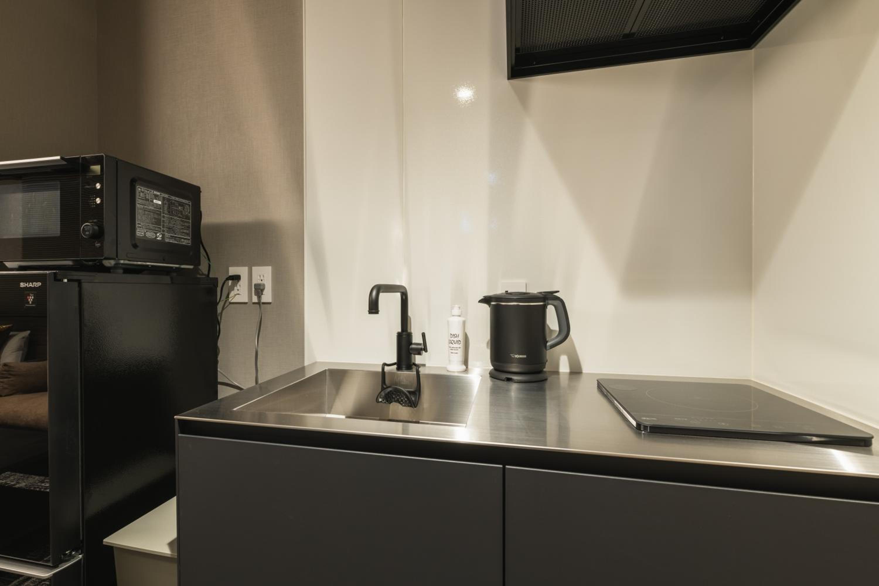 Standard Suite - Photo 4