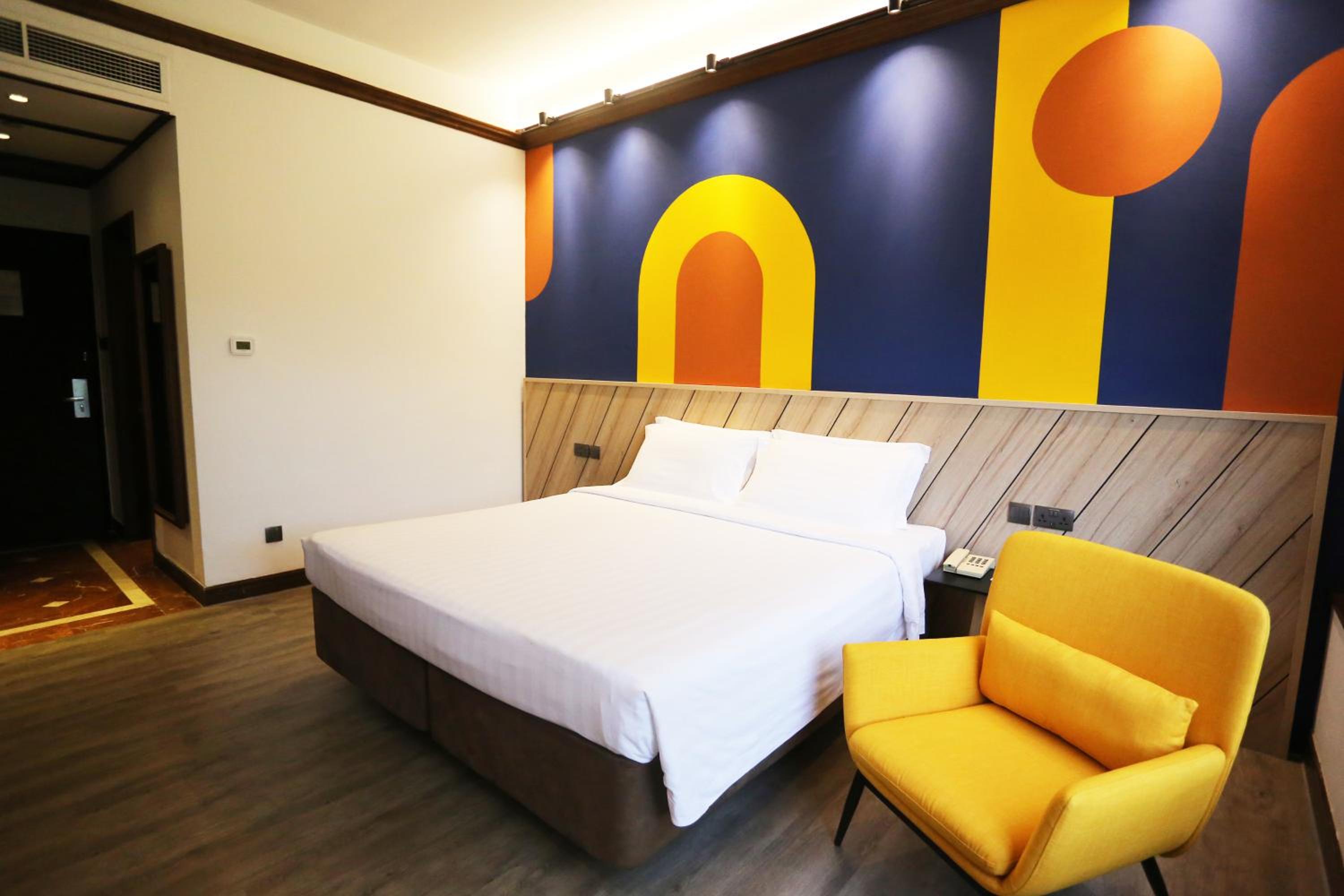 Deluxe Tropical King or Twin Room photo 2