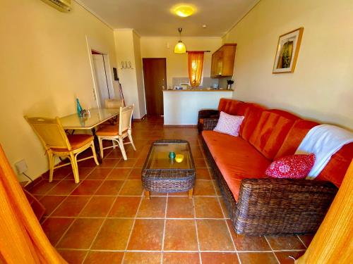 One-Bedroom Apartment (2 - 3 Adults) photo 1