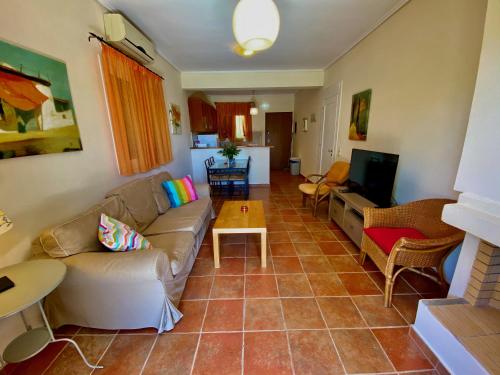 Two-Bedroom Apartment with Garden View photo 2