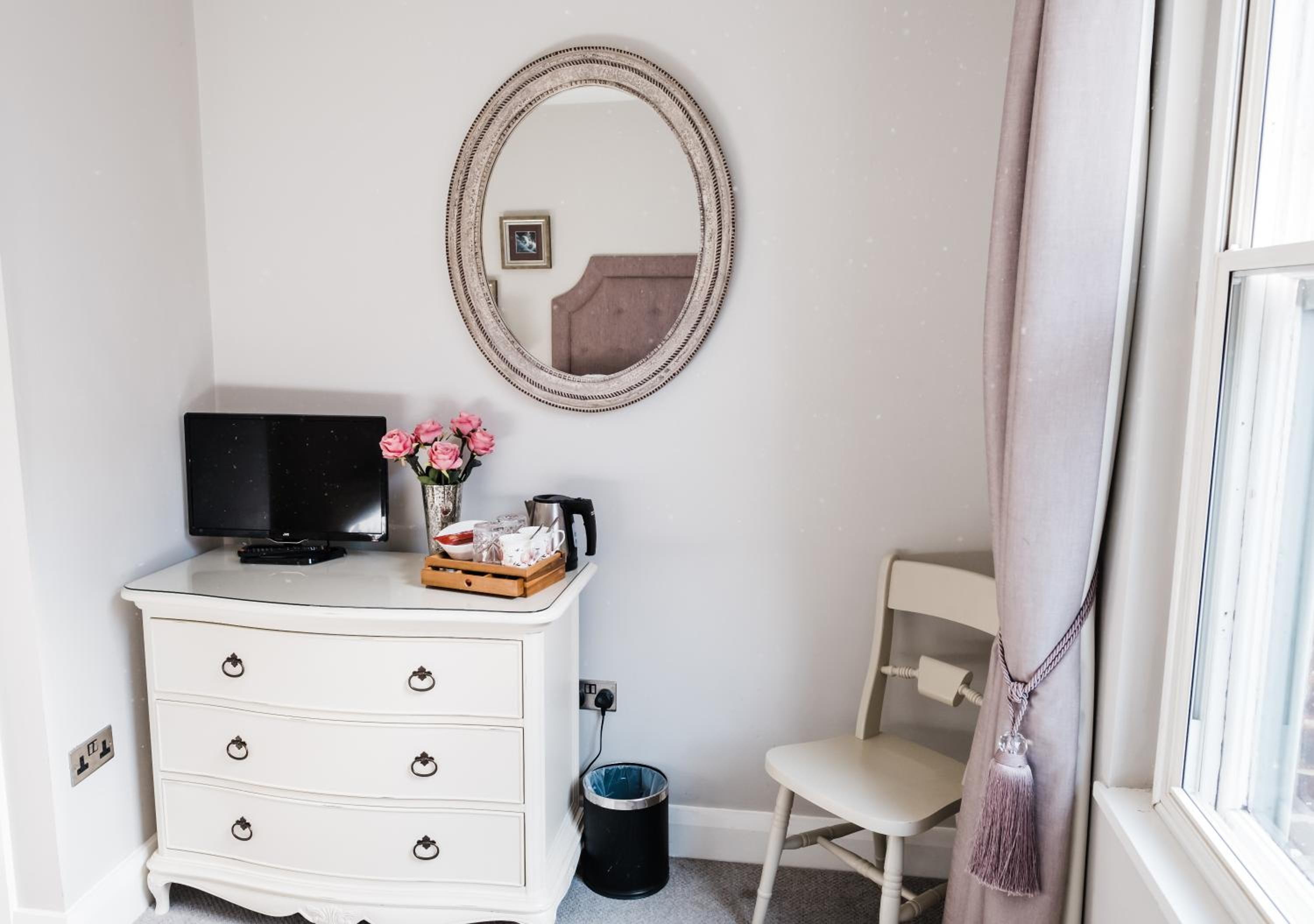 Small Double Room - Photo 2