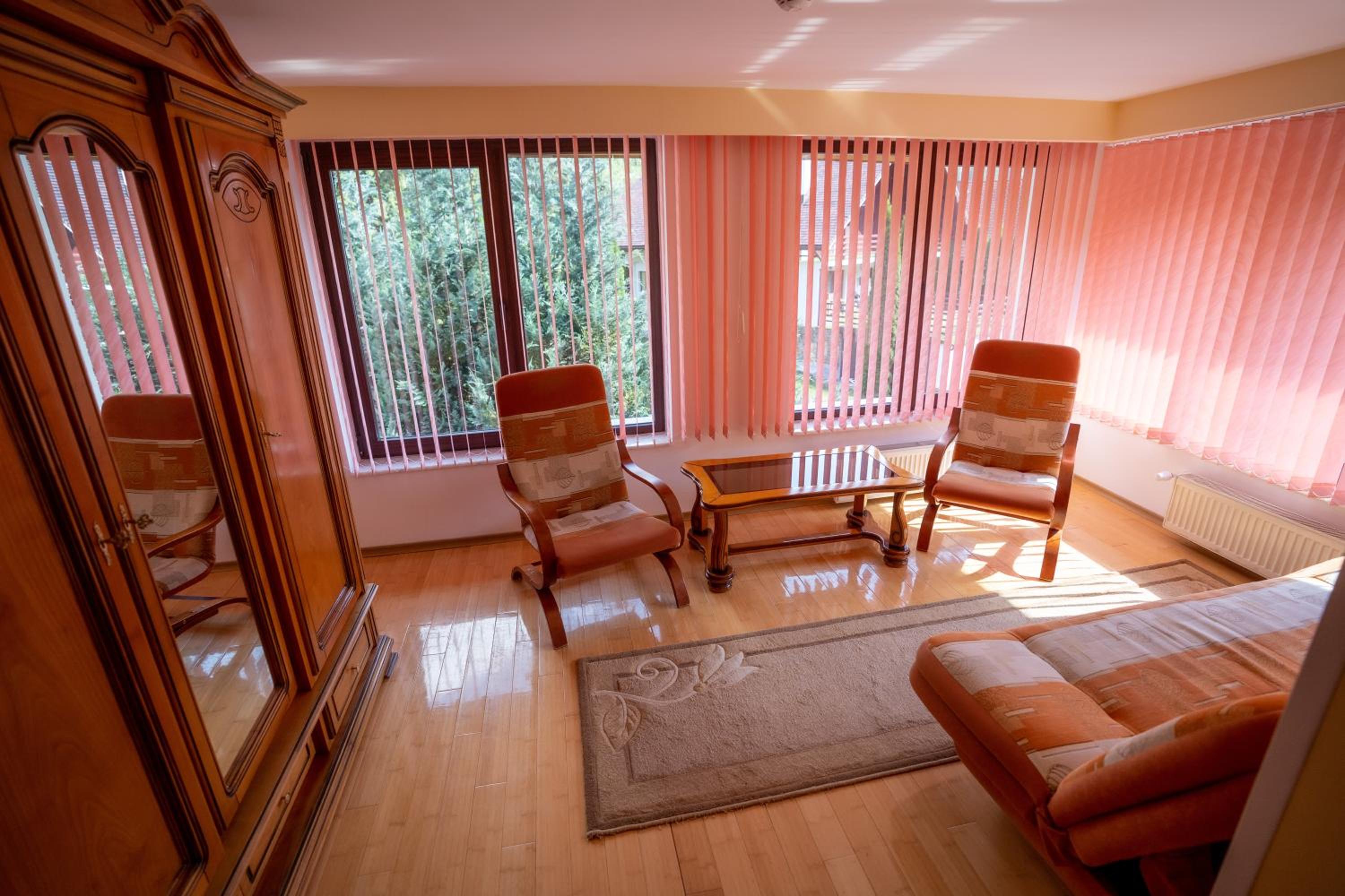 Superior One-Bedroom Suite - Photo 1