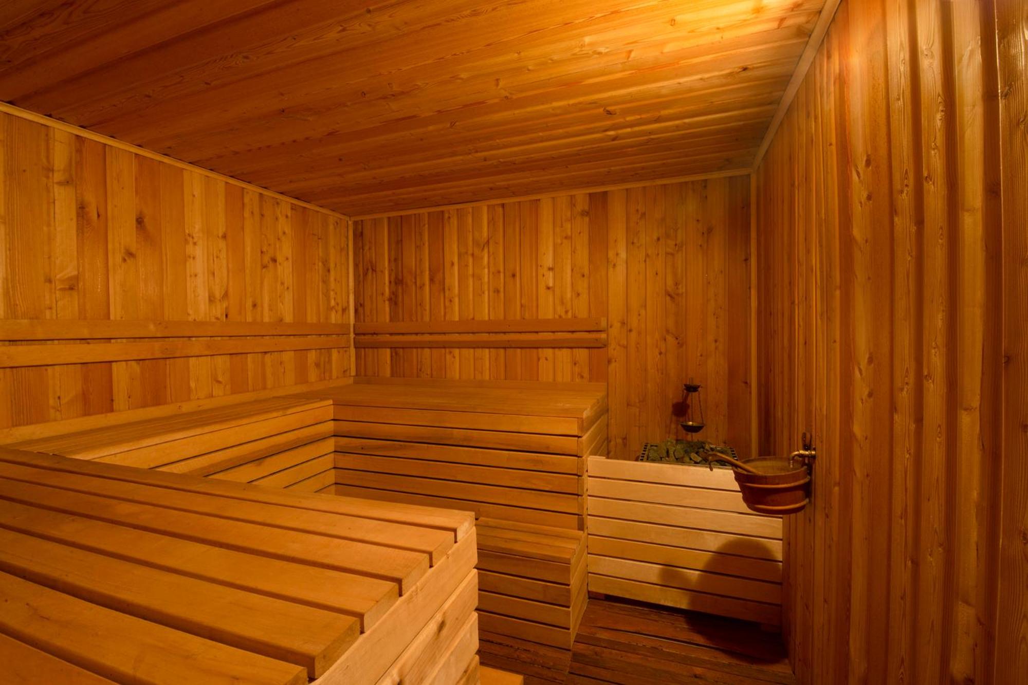 Quadruple Room with Spa Package - Photo 15