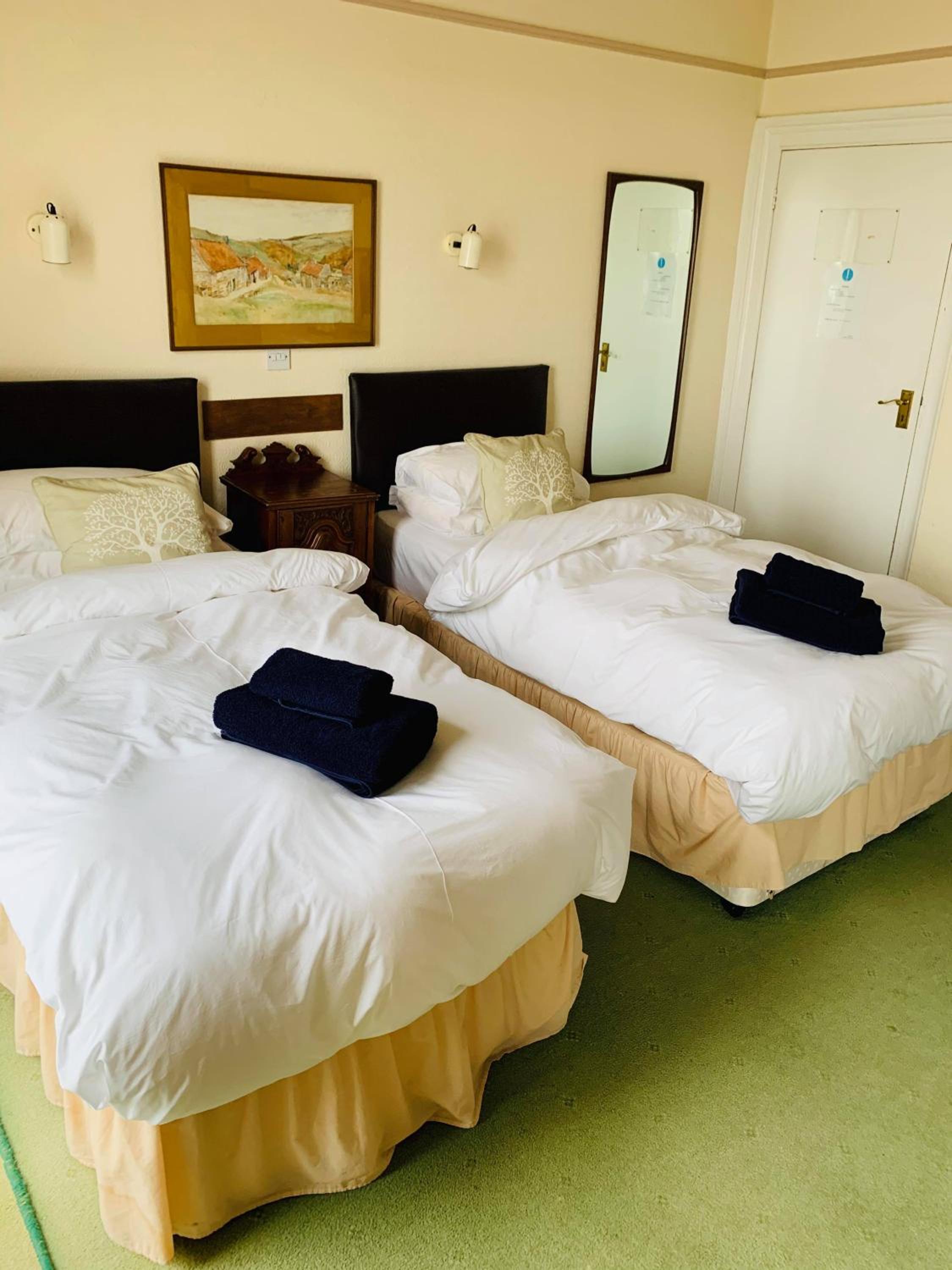 Superior Twin Room - Photo 2