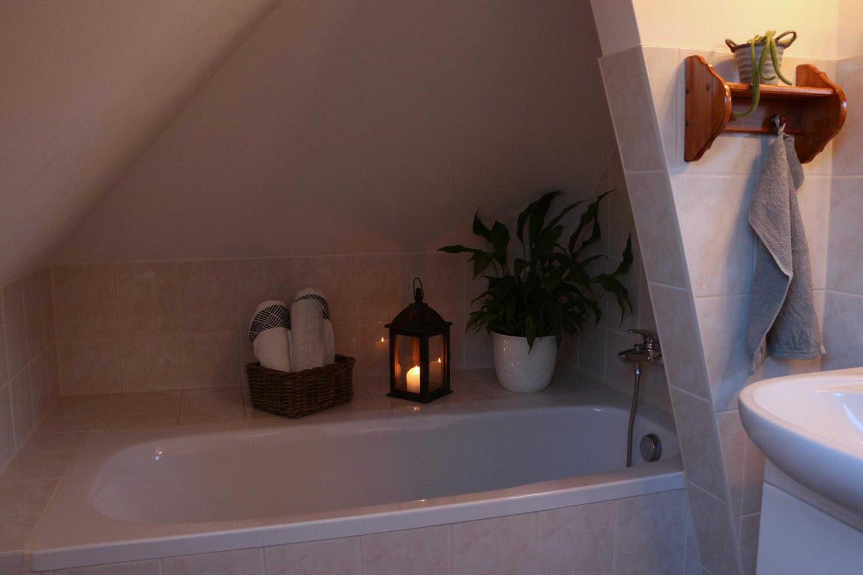 One-Bedroom Apartment - Photo 5