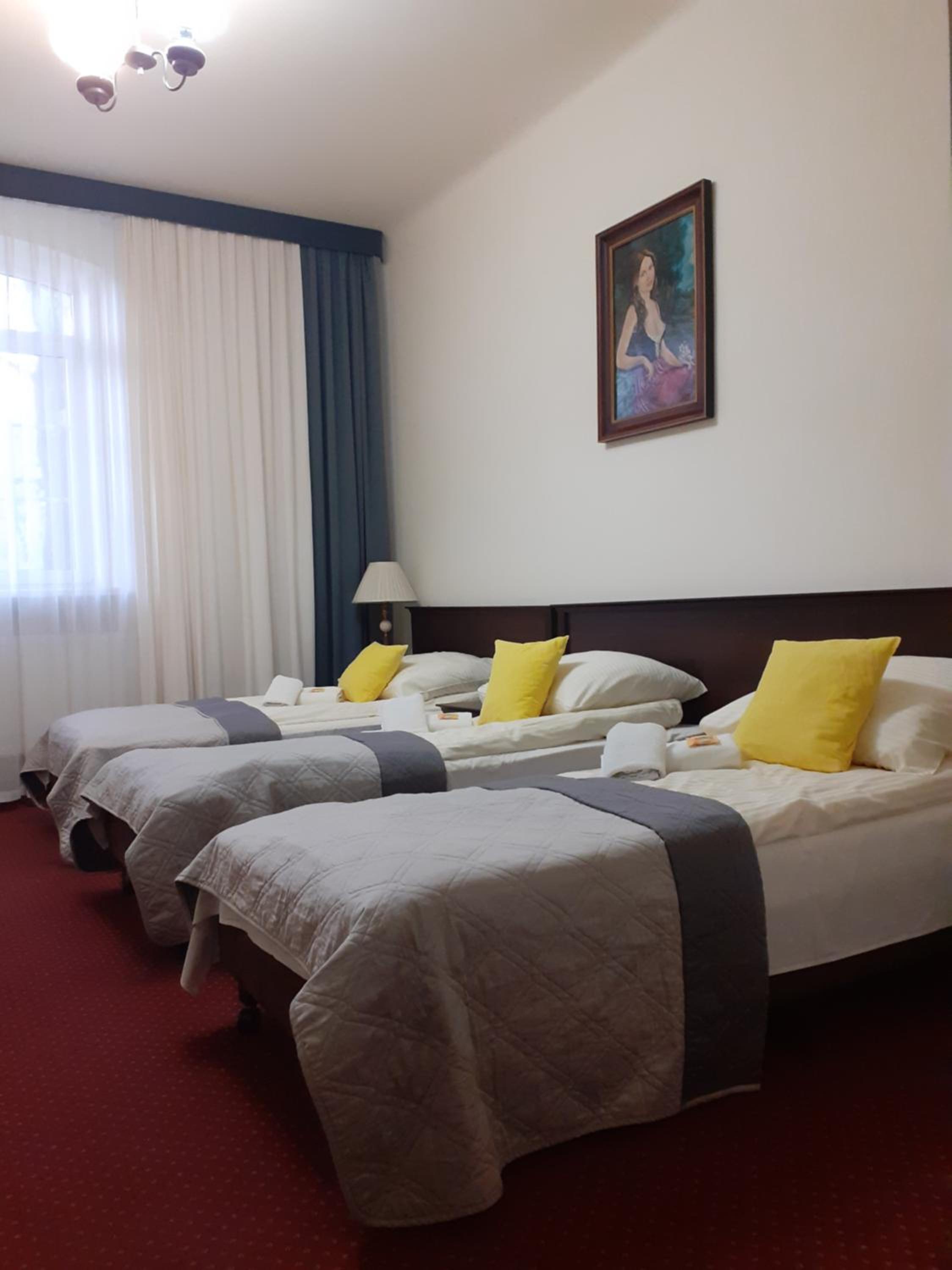 Triple Room - Photo 1