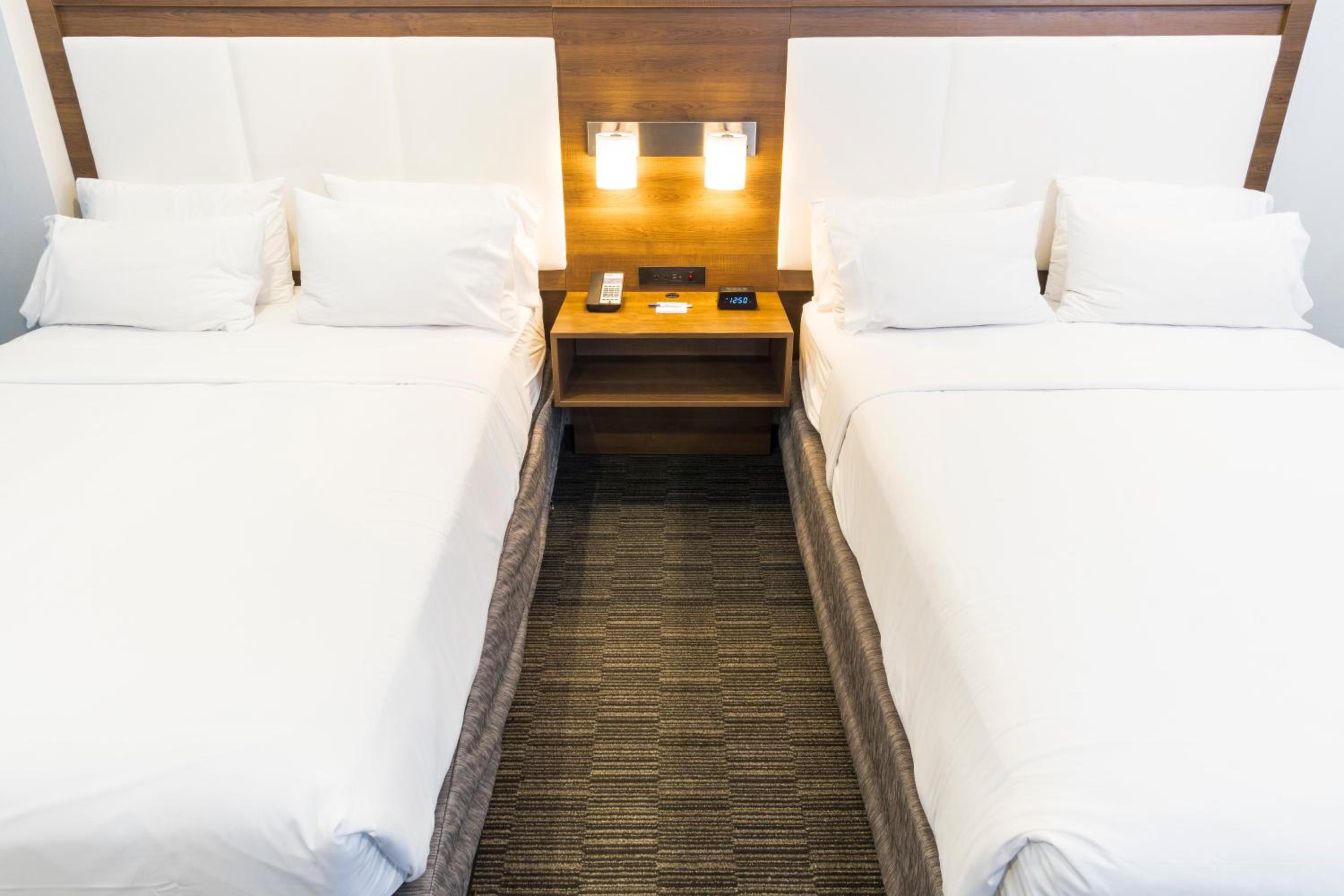 Queen Suite with Two Queen Beds