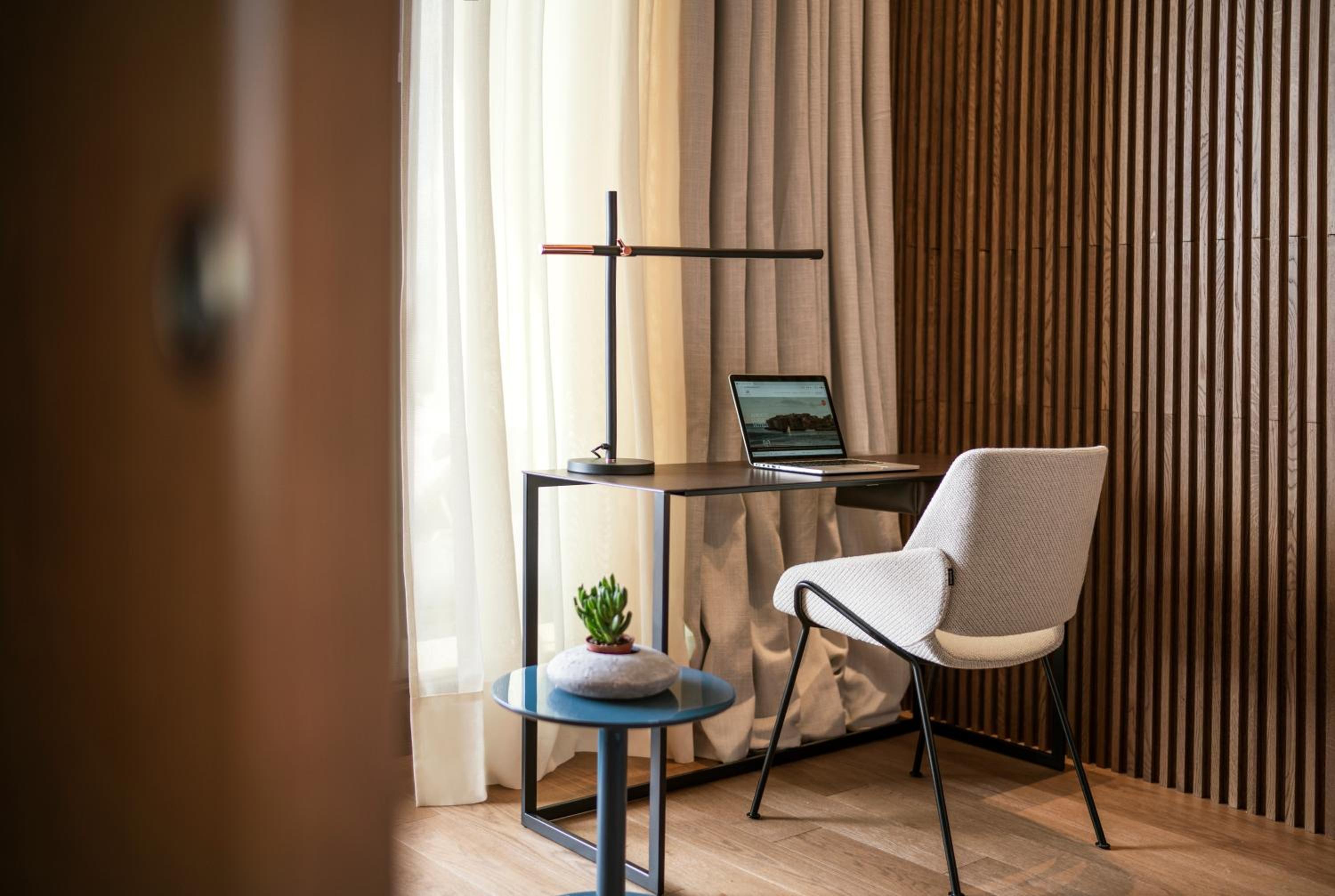 Ambassador Suite with Sea View and Balcony