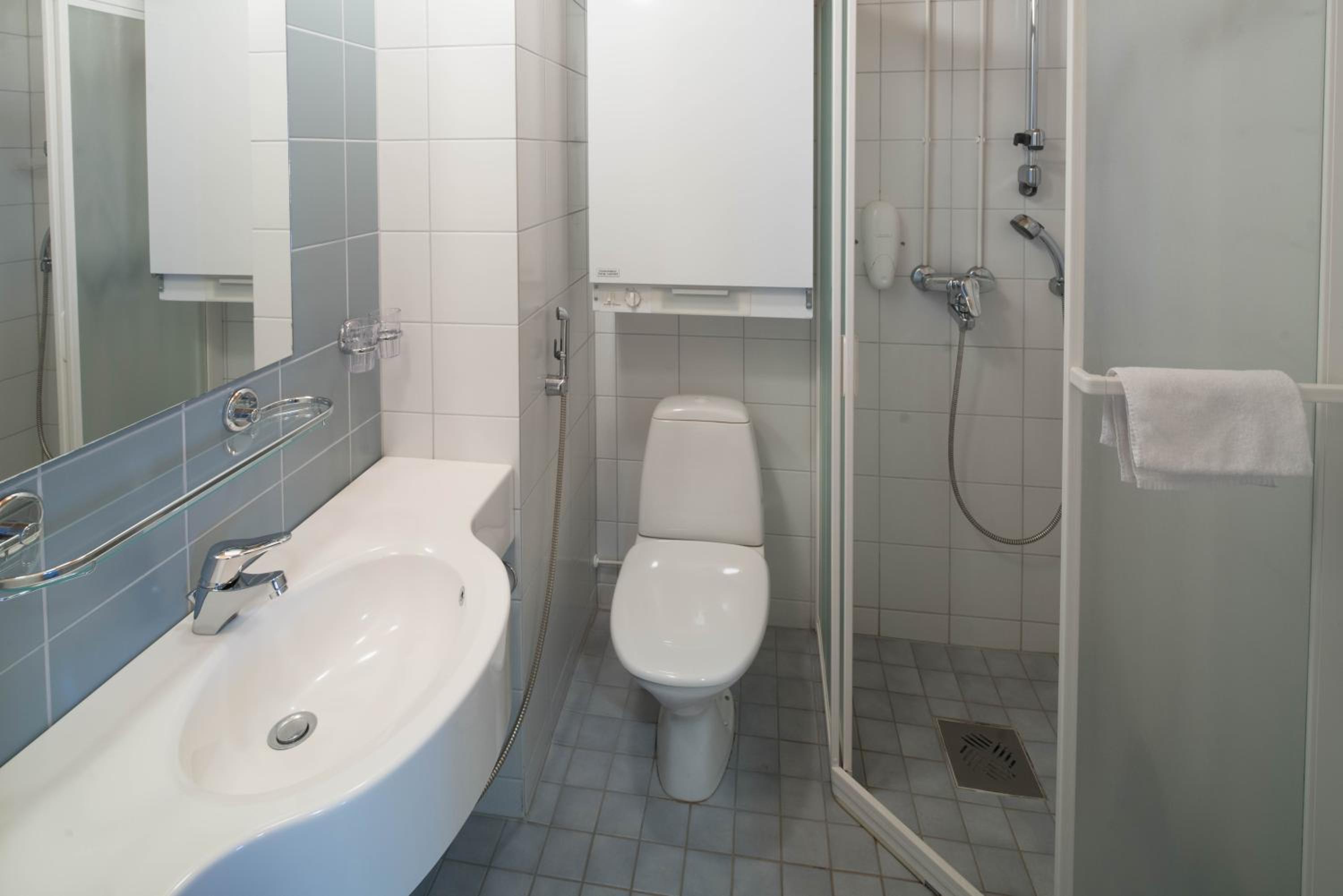 Double or Twin Room with Spa Access - Photo 6
