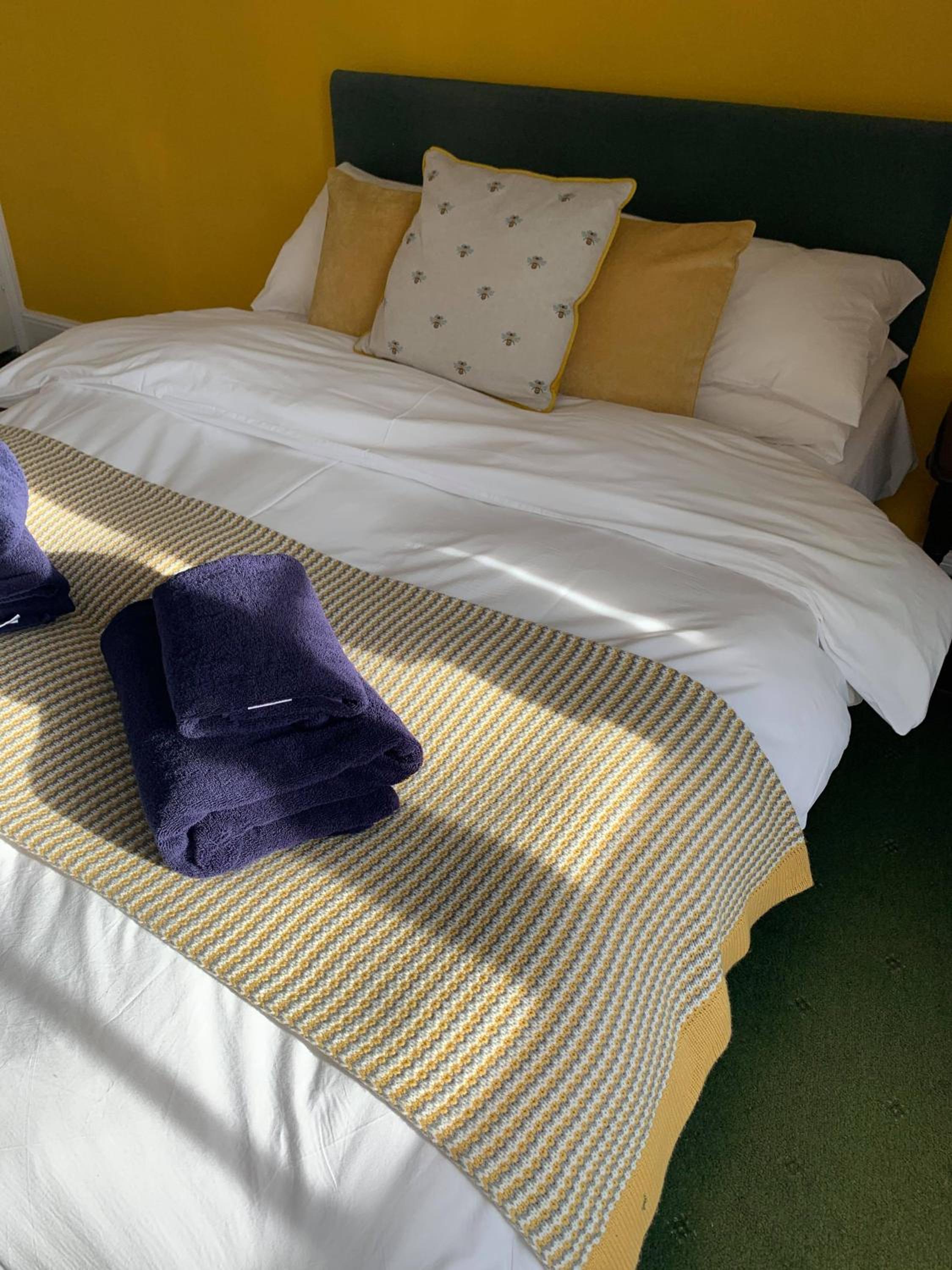 Double Room with Private Bathroom - Photo 3