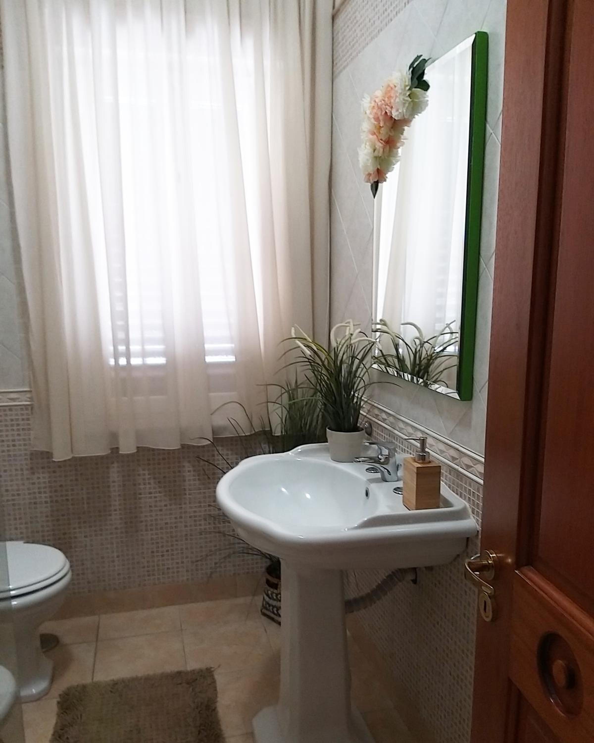 Classic Quadruple Room - Photo 4