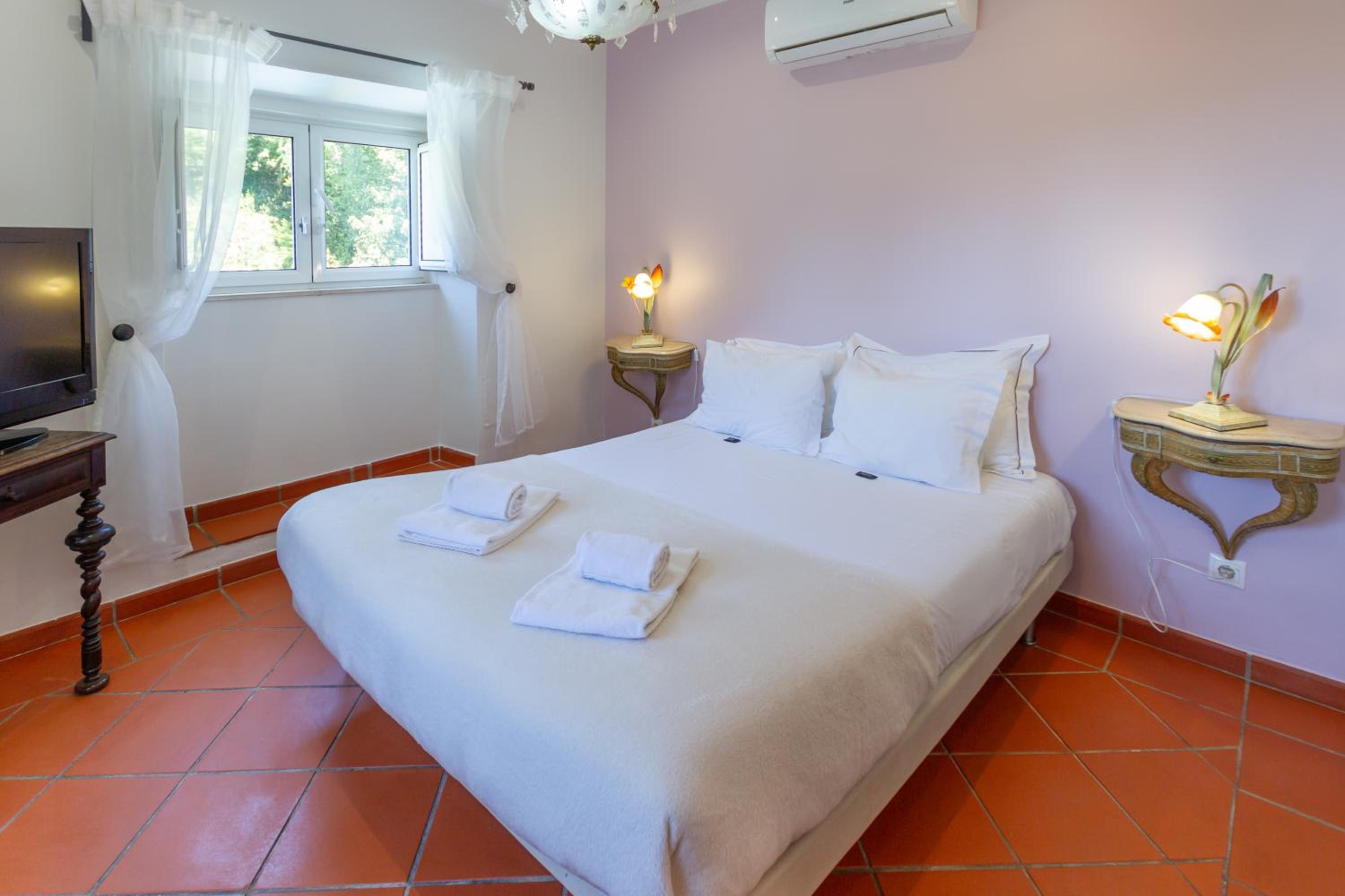 Double or Twin Room - Photo 4