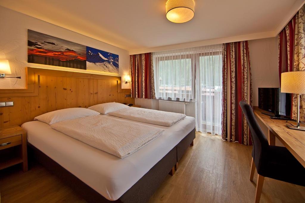 Standard Double Room - Photo 1