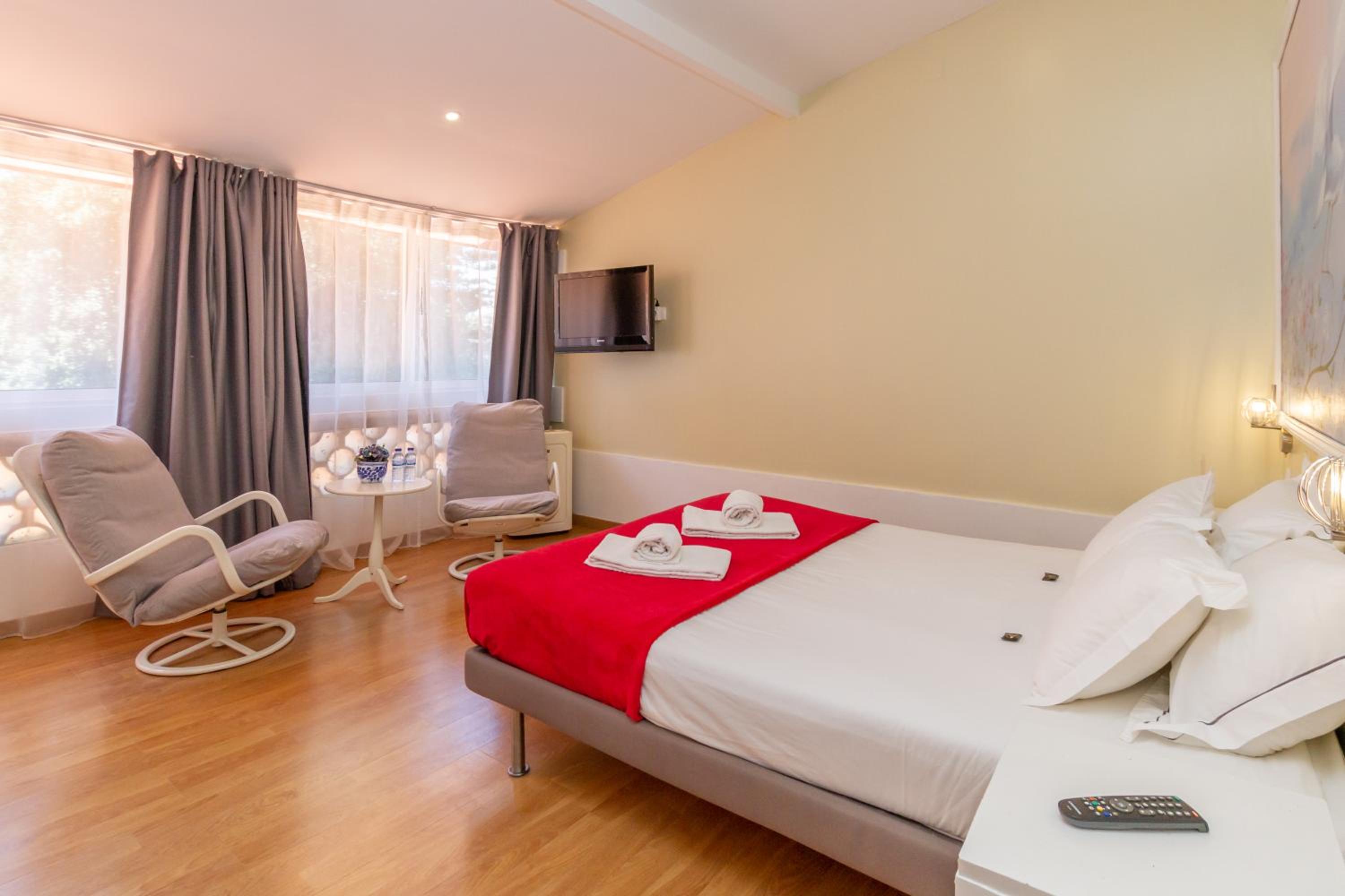Triple Room - Photo 6