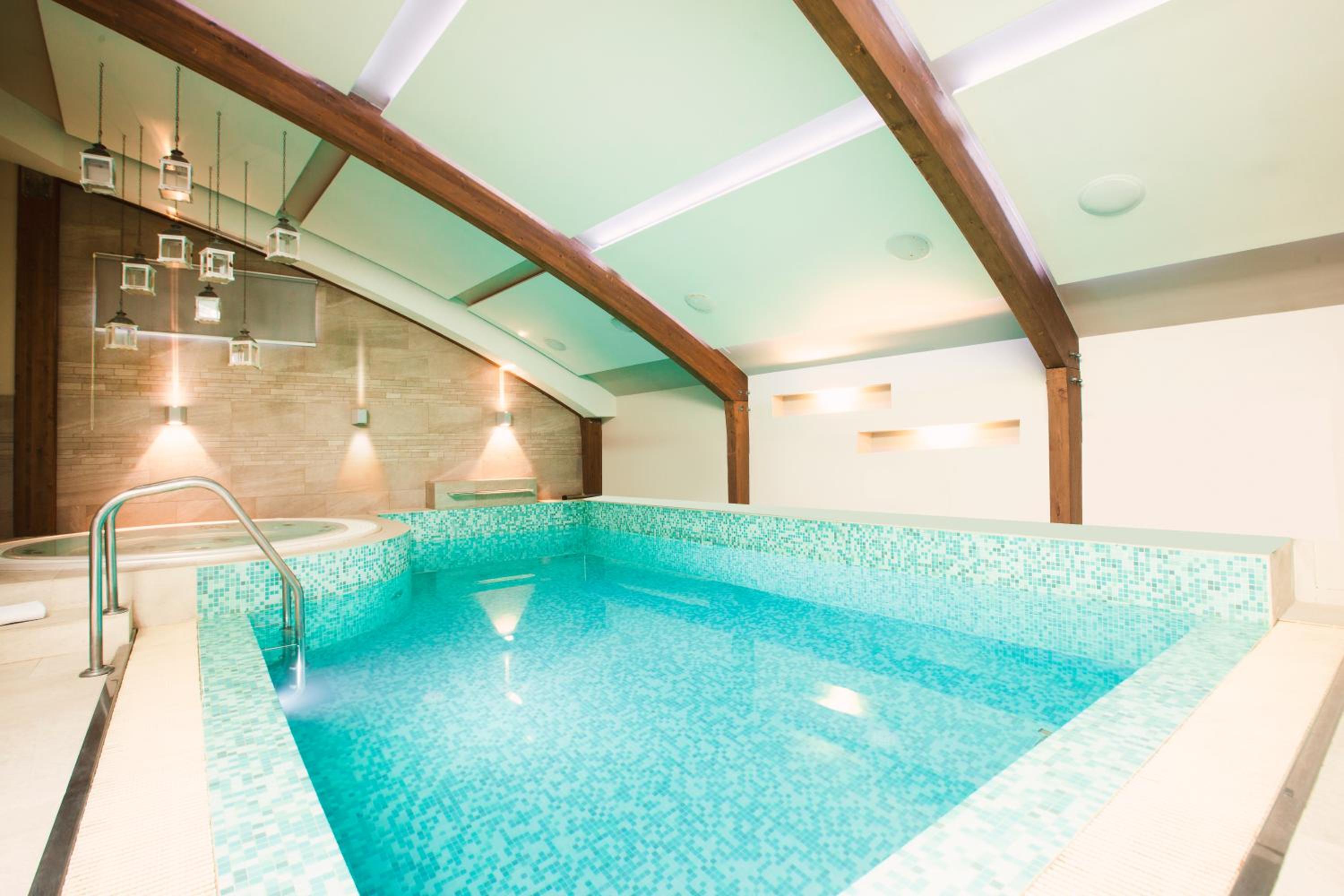 One-Bedroom Suite with Private Pool and Sauna - Photo 11