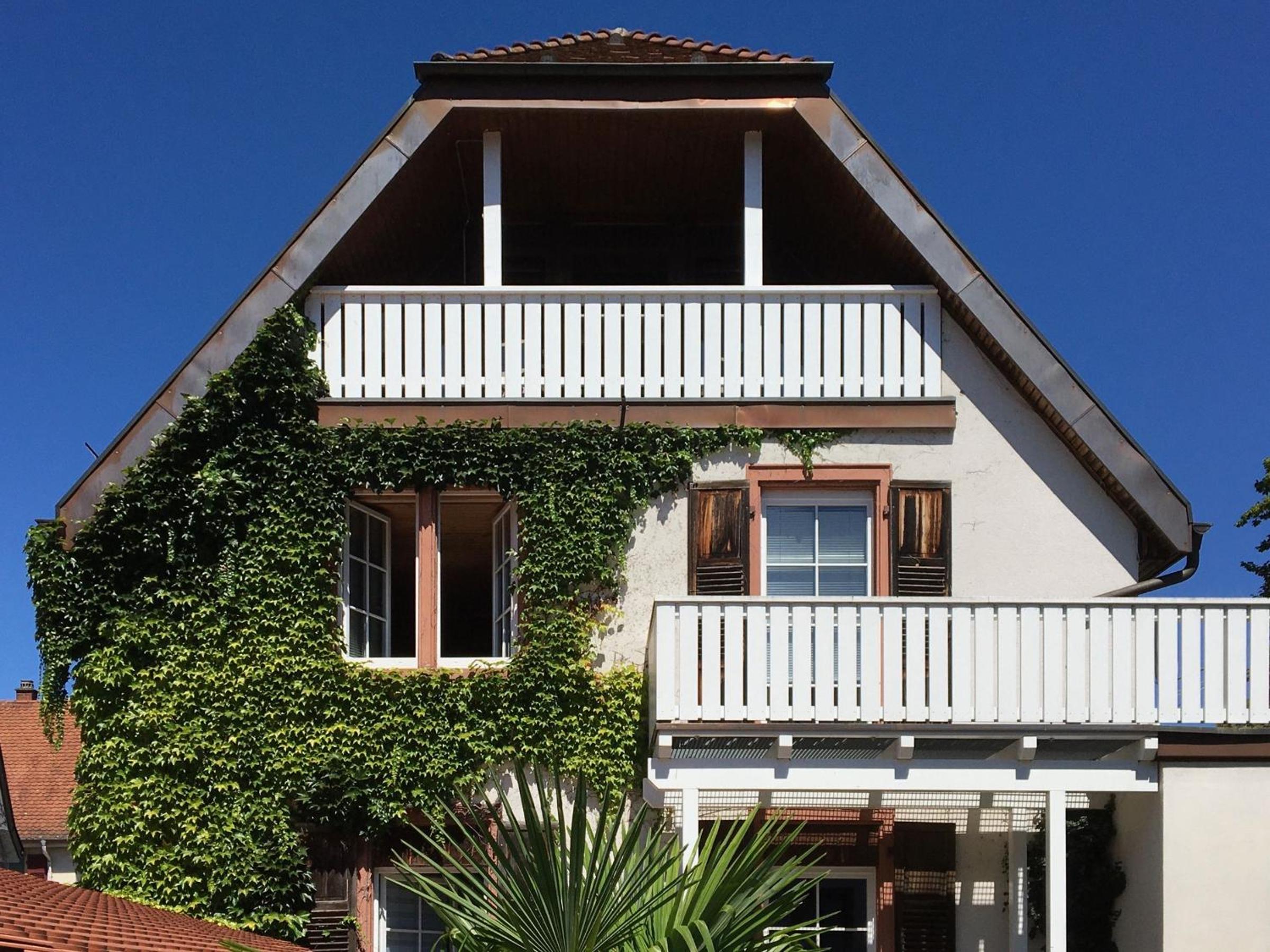 Two-Bedroom Deluxe Apartment with Garden View photo 2