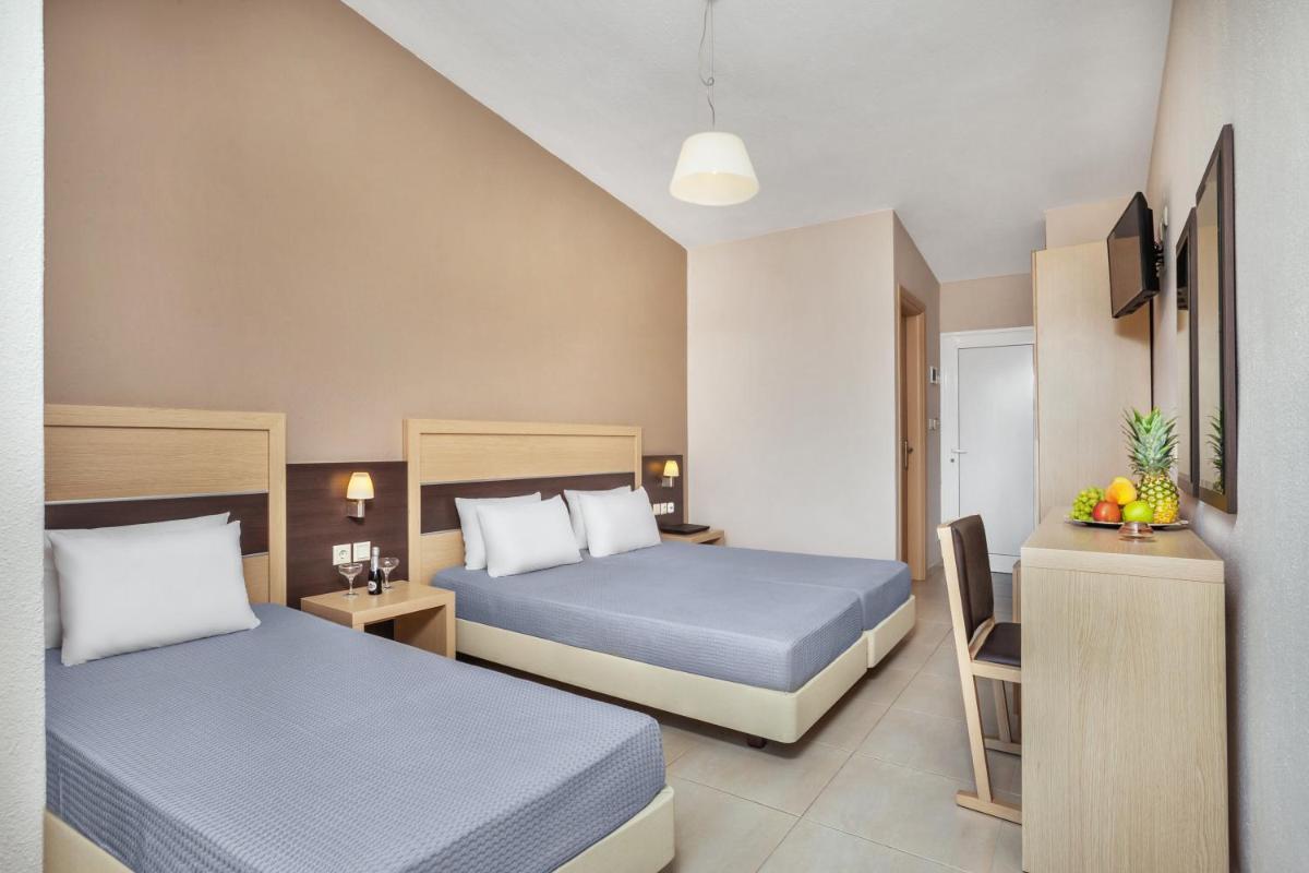 Standard Triple Room photo 3