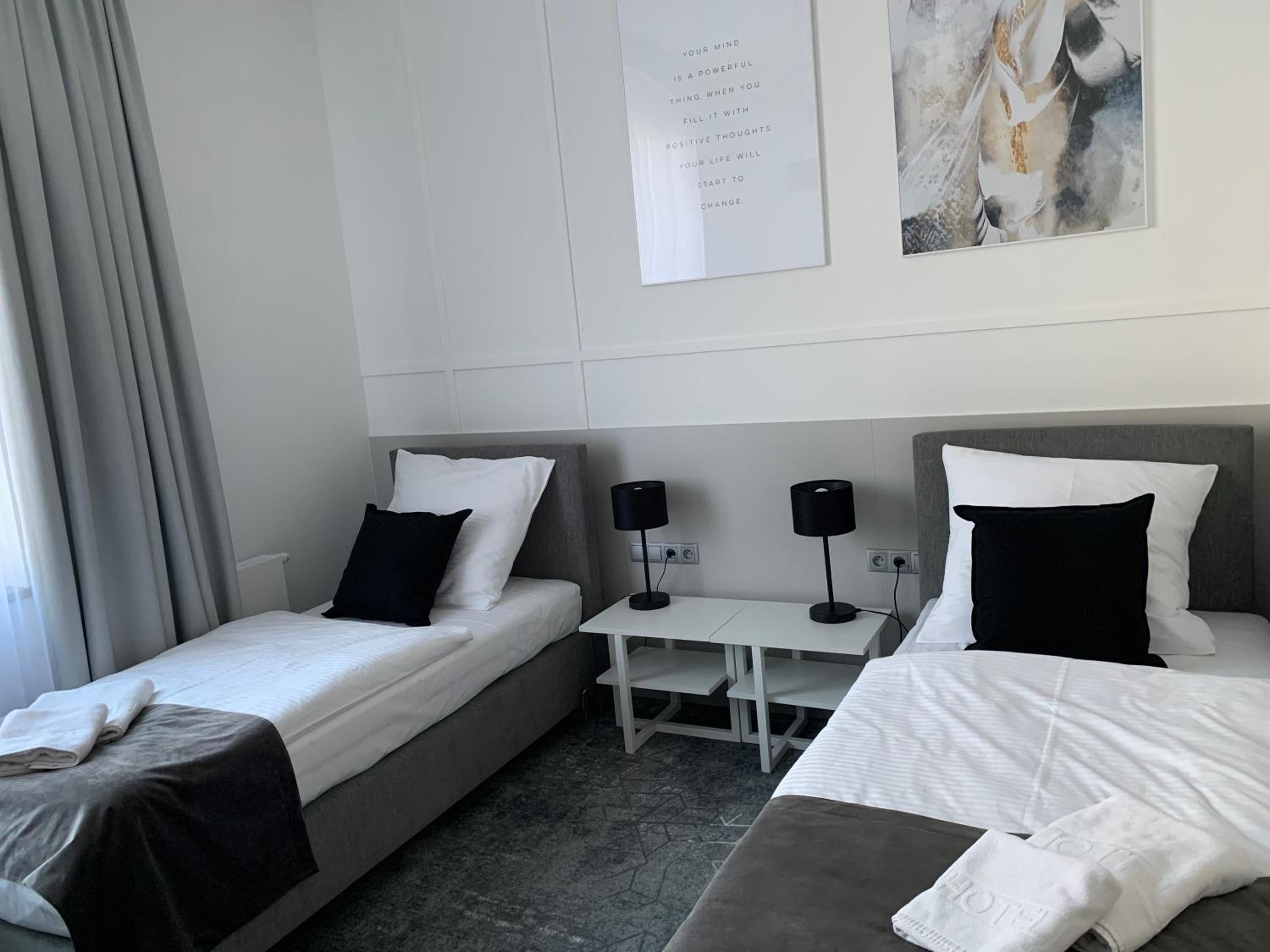 Deluxe Double or Twin Room - Photo 15