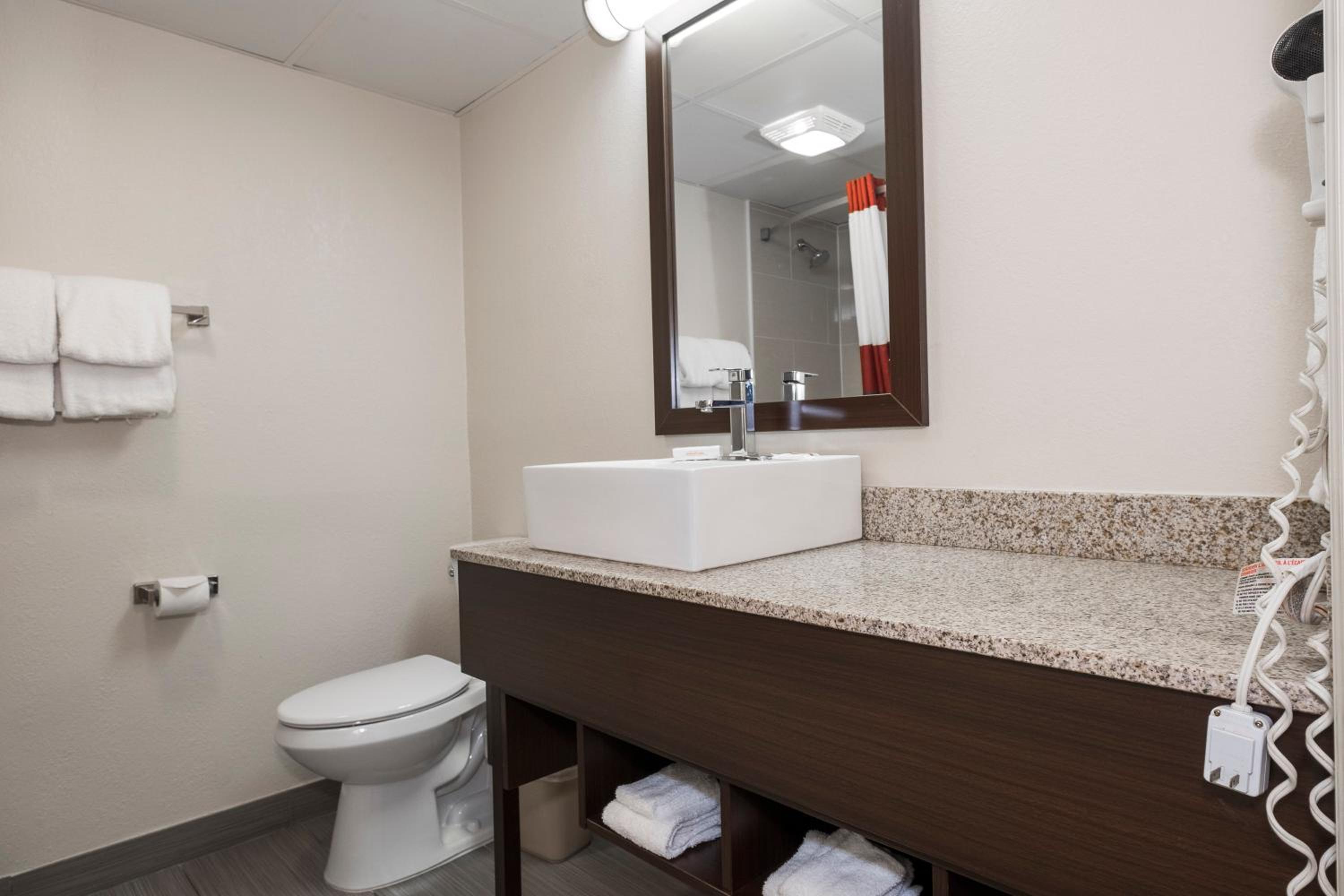 Deluxe Room with Two Queen Beds Smoke Free - Photo 6