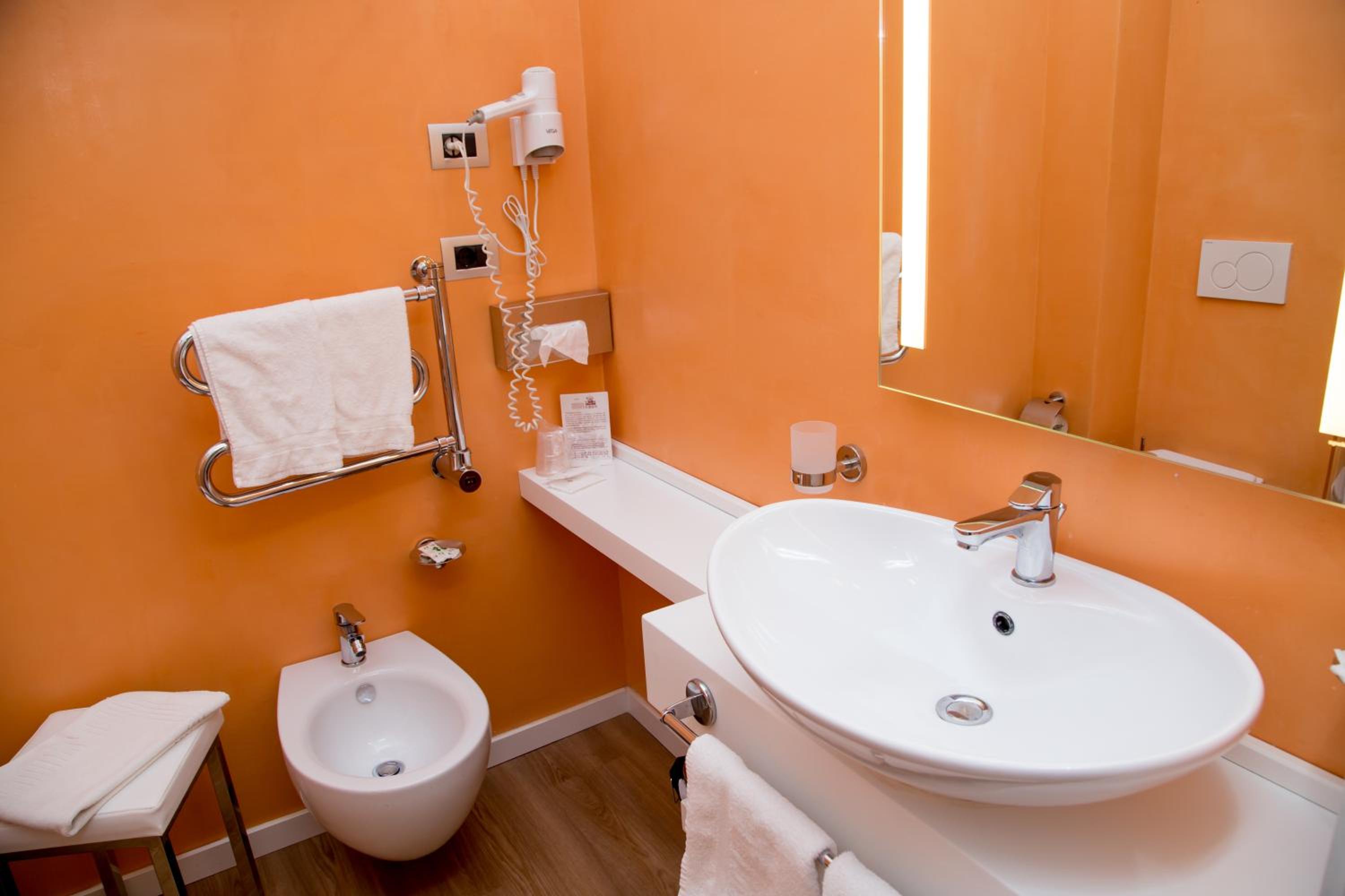 Superior Double or Twin Room with Garden View - Photo 13